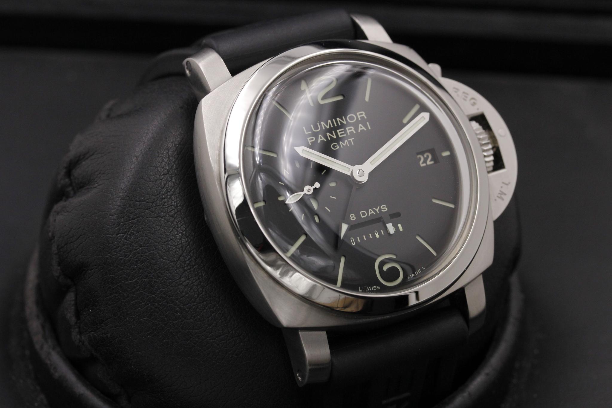 Watch Image 10
