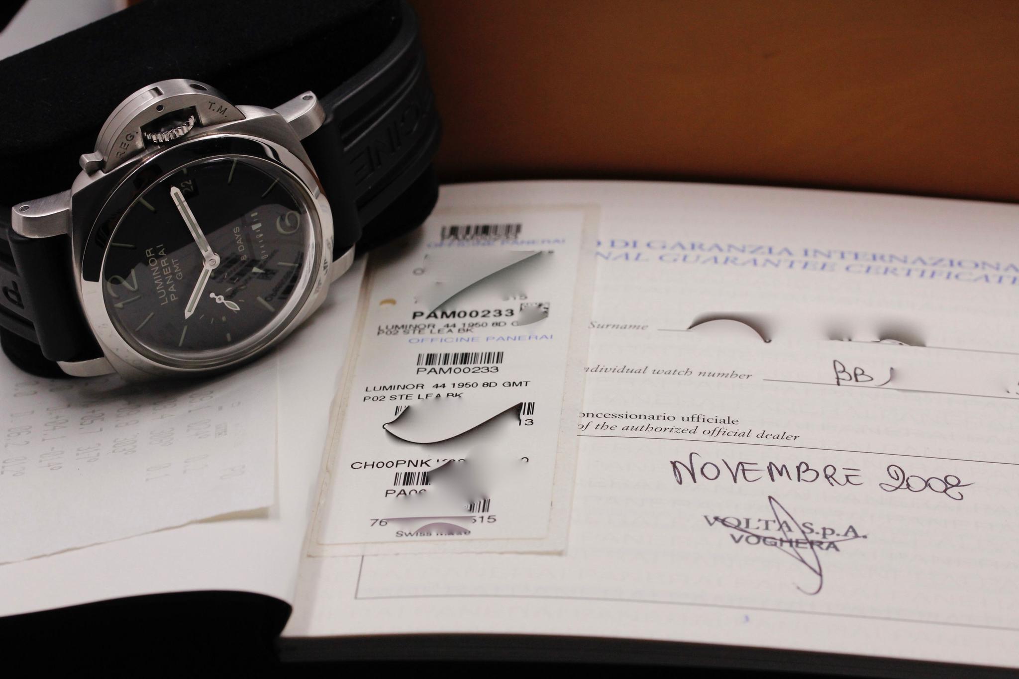 Watch Image 11