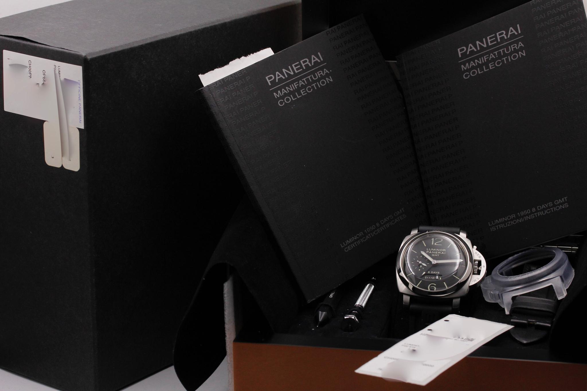 Watch Image 12