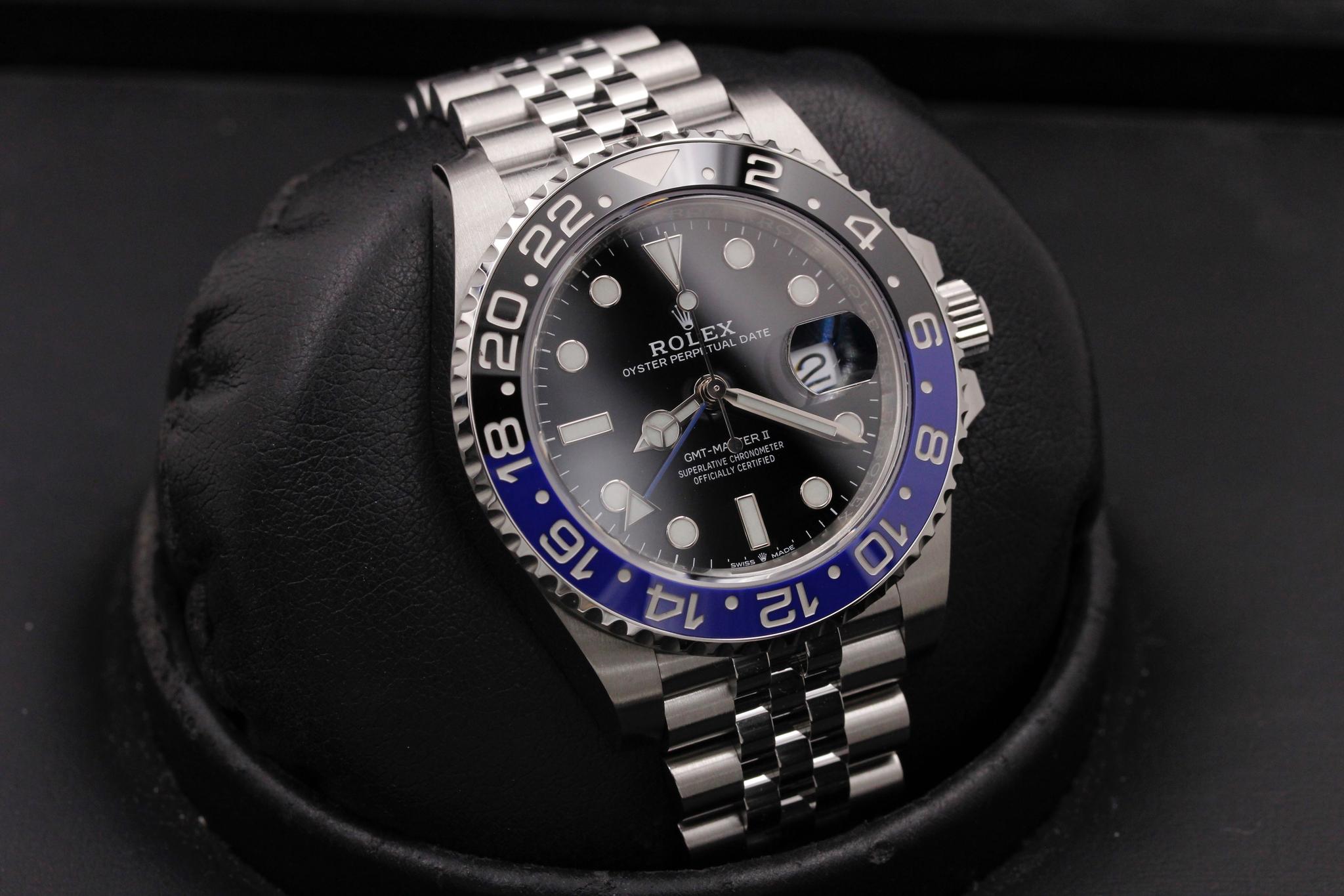 Watch Image 10