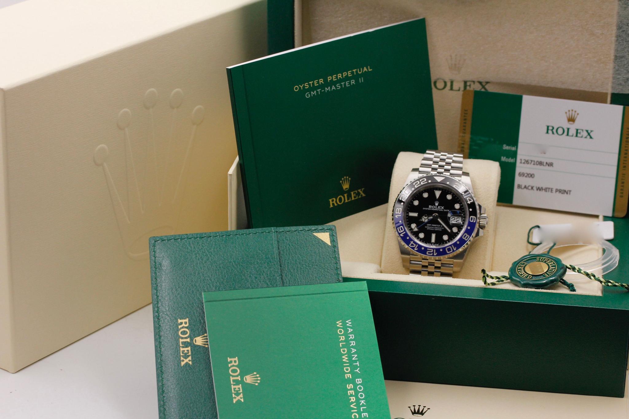 Watch Image 11