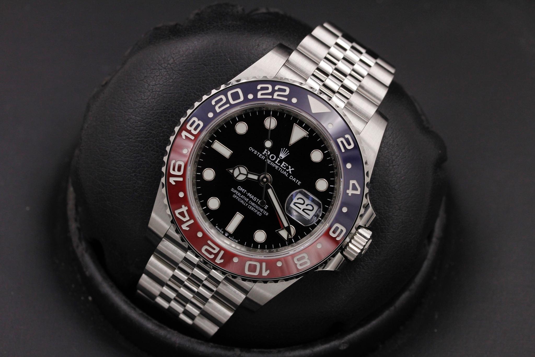Watch Image 9