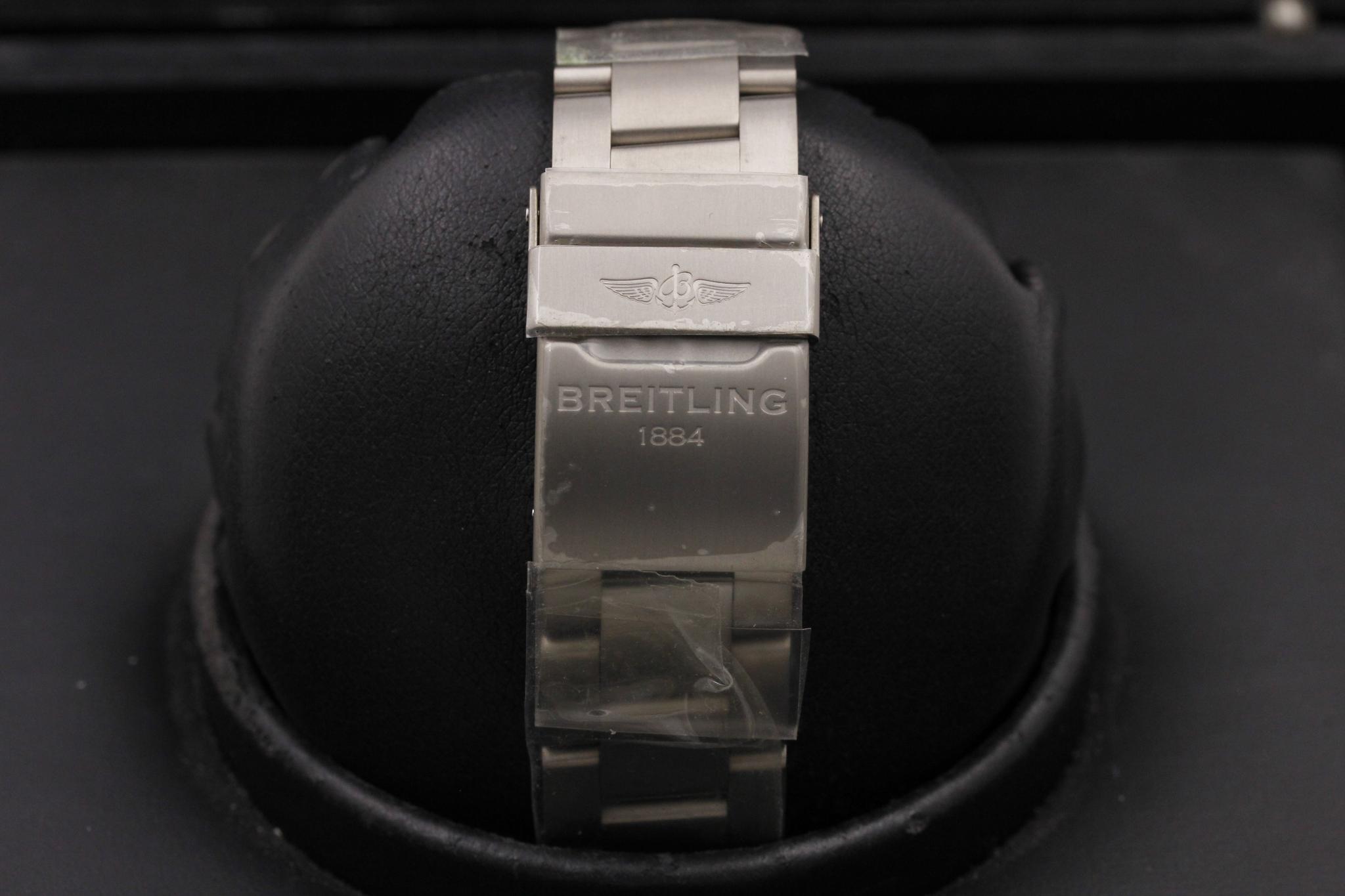 Watch Image 7