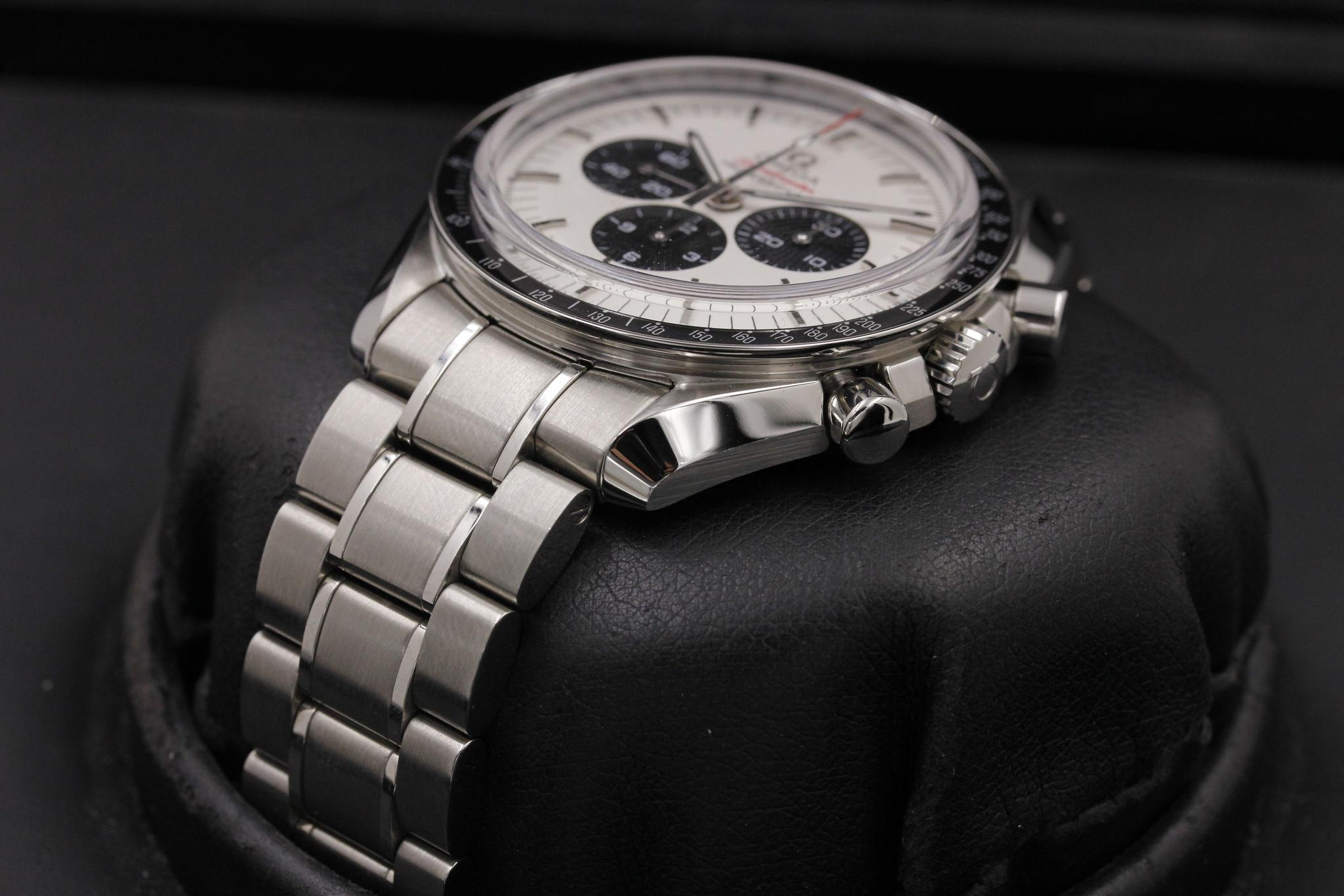 Watch Image 2
