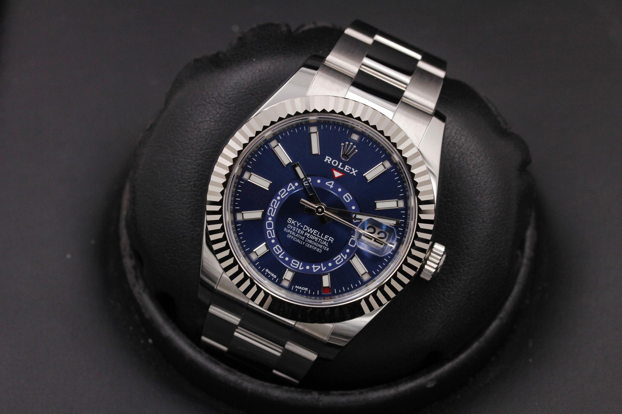 Watch Image 8