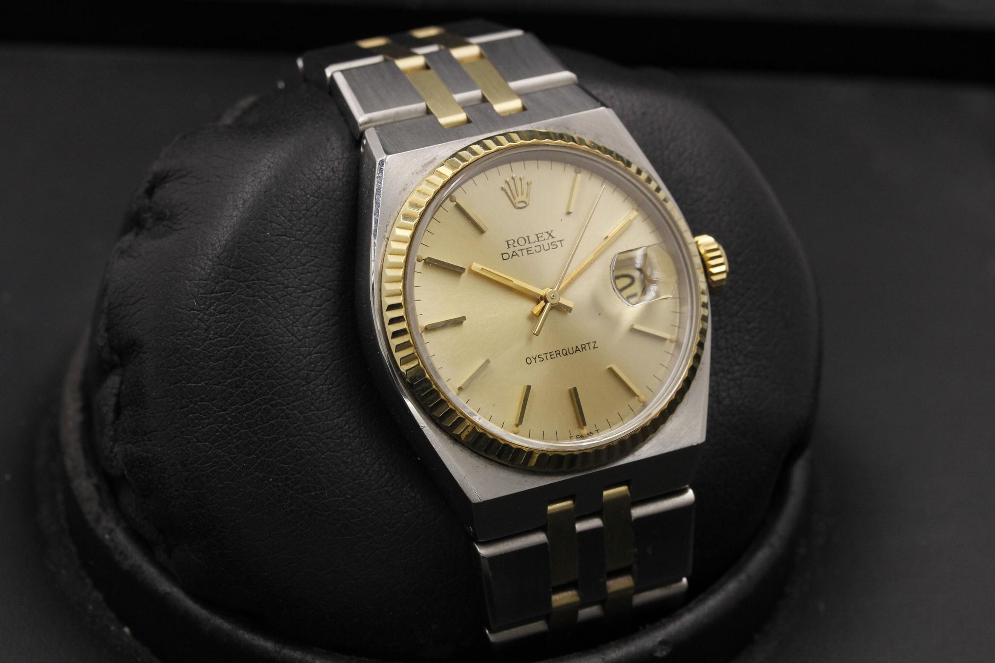 Watch Image 11