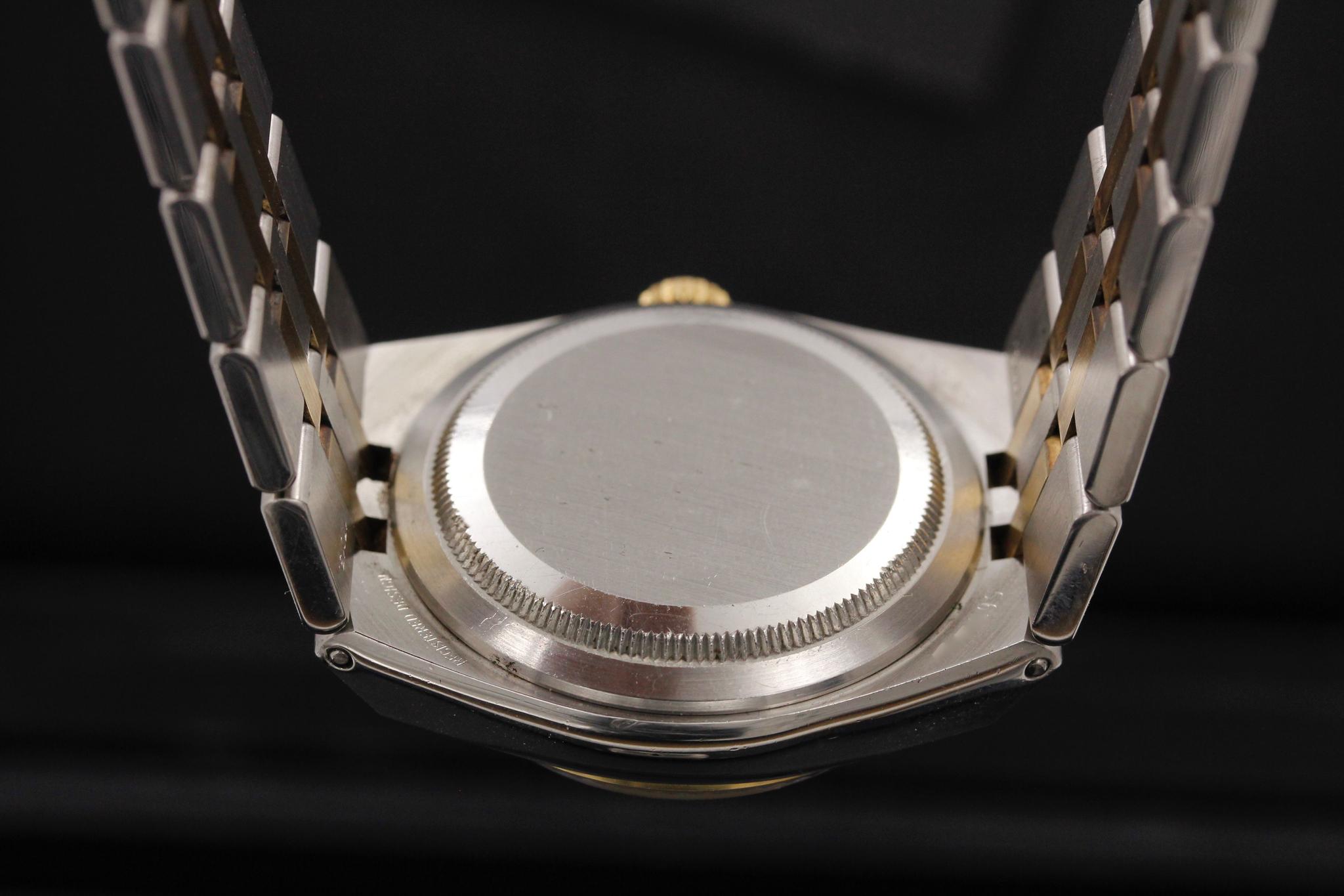 Watch Image 7