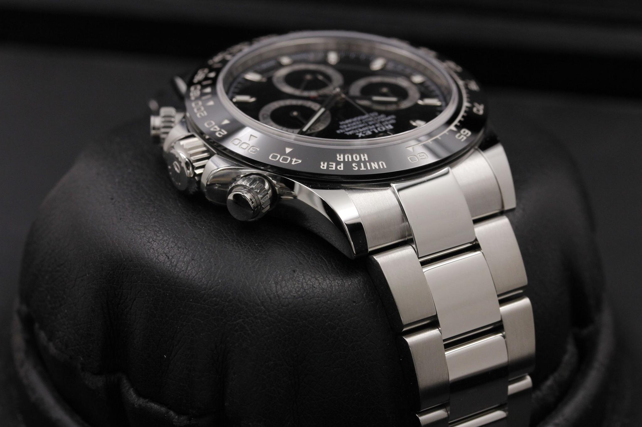 Watch Image 4