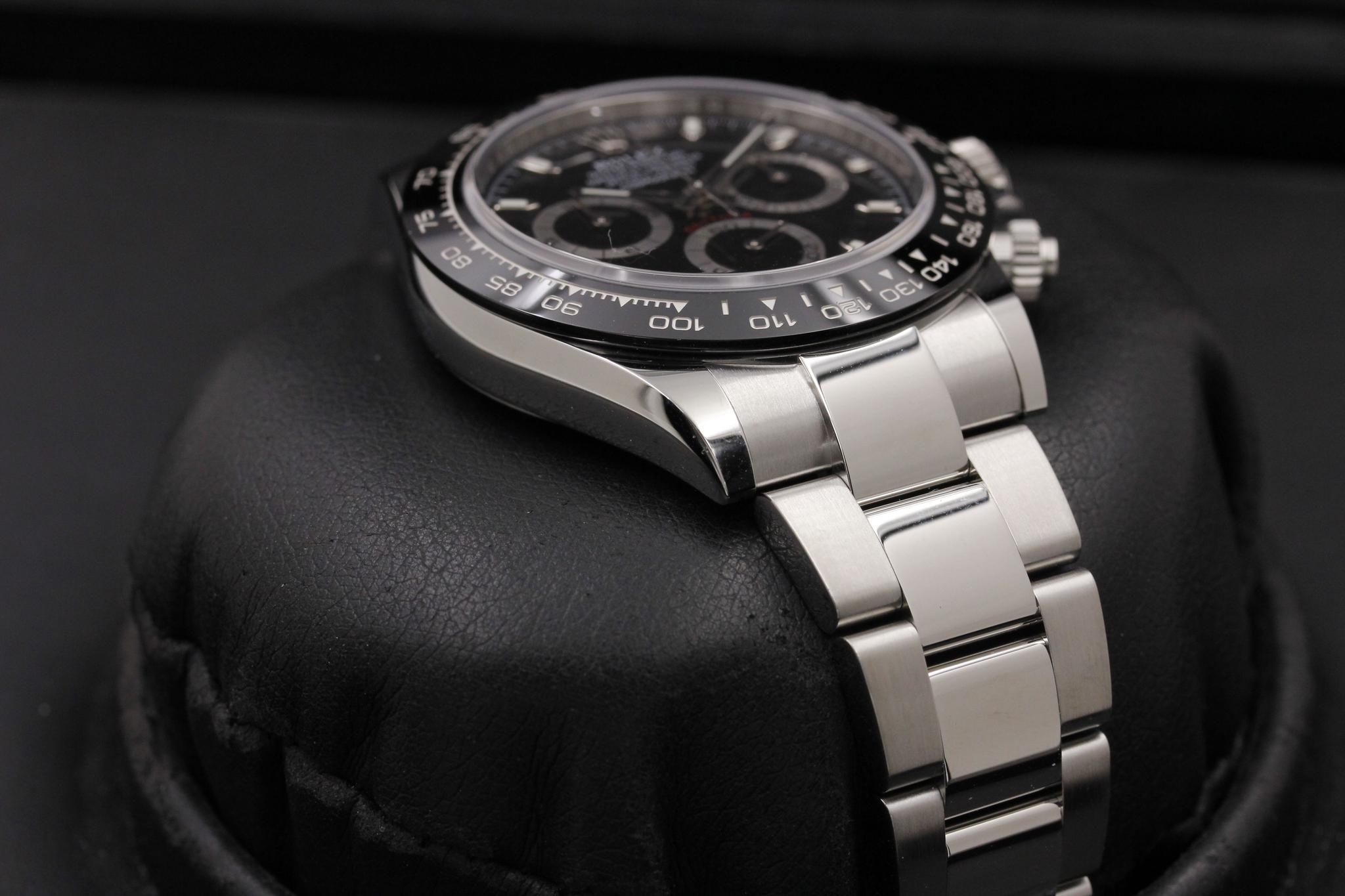 Watch Image 6