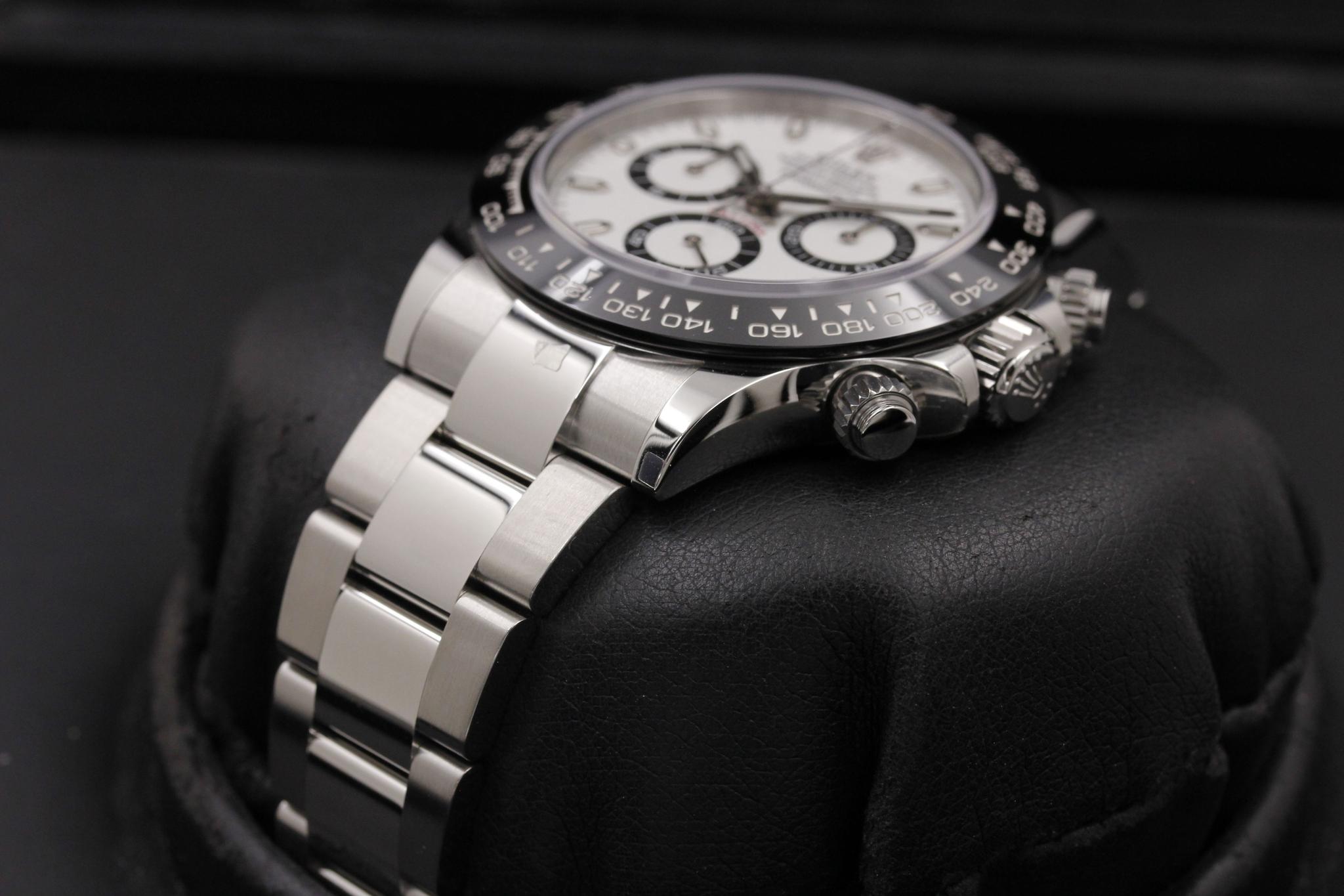 Watch Image 2
