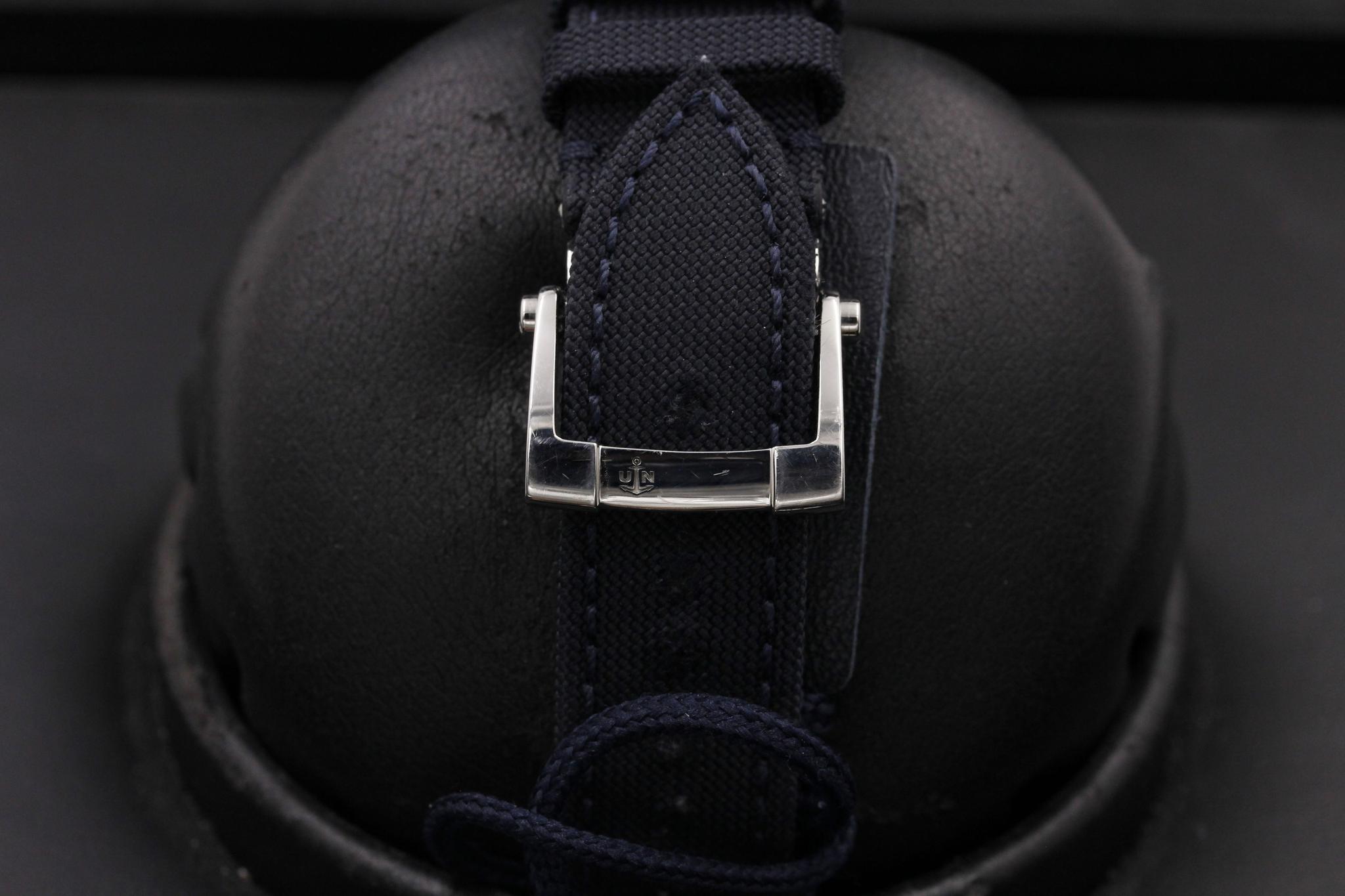 Watch Image 8