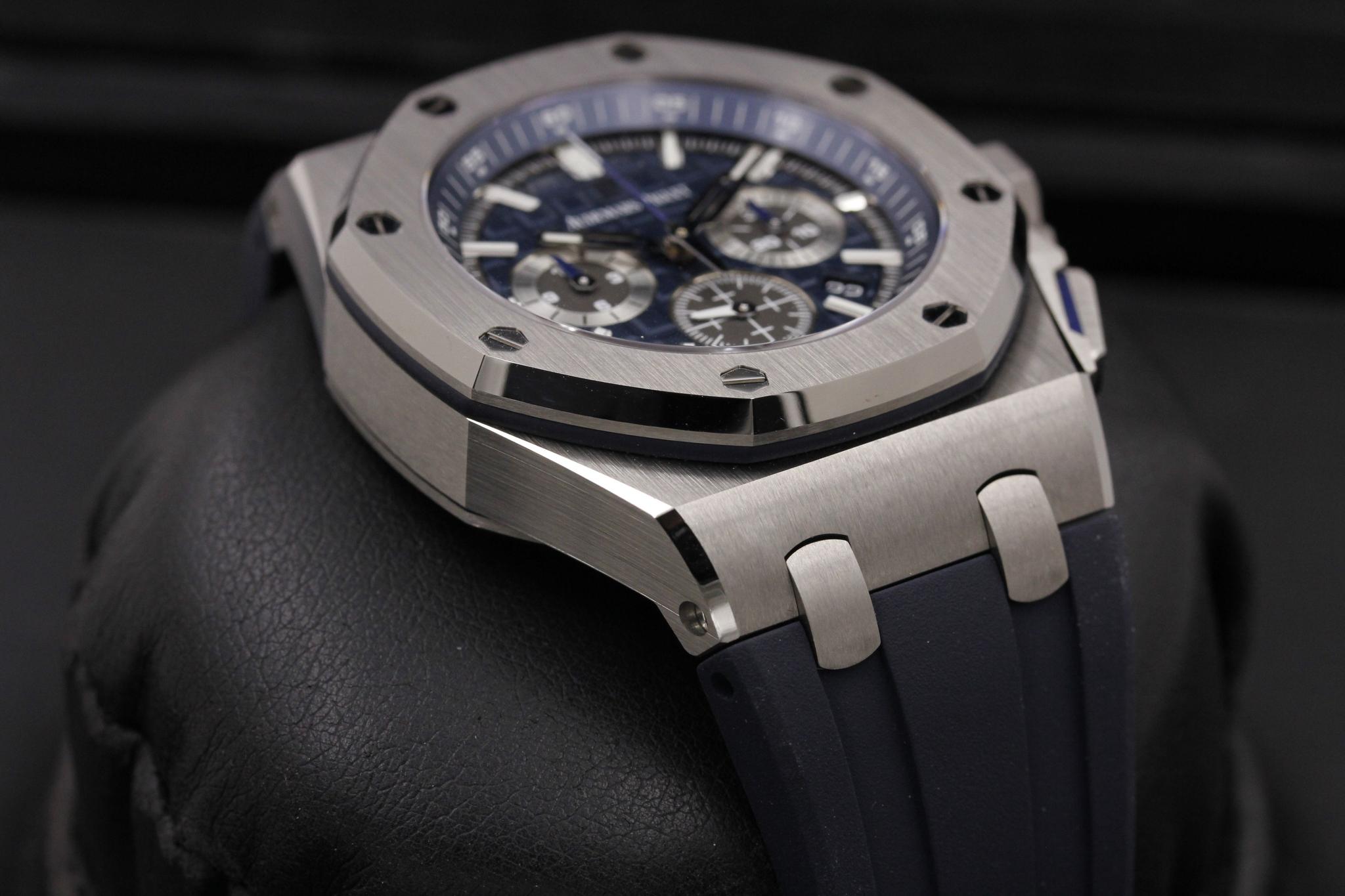 Watch Image 6