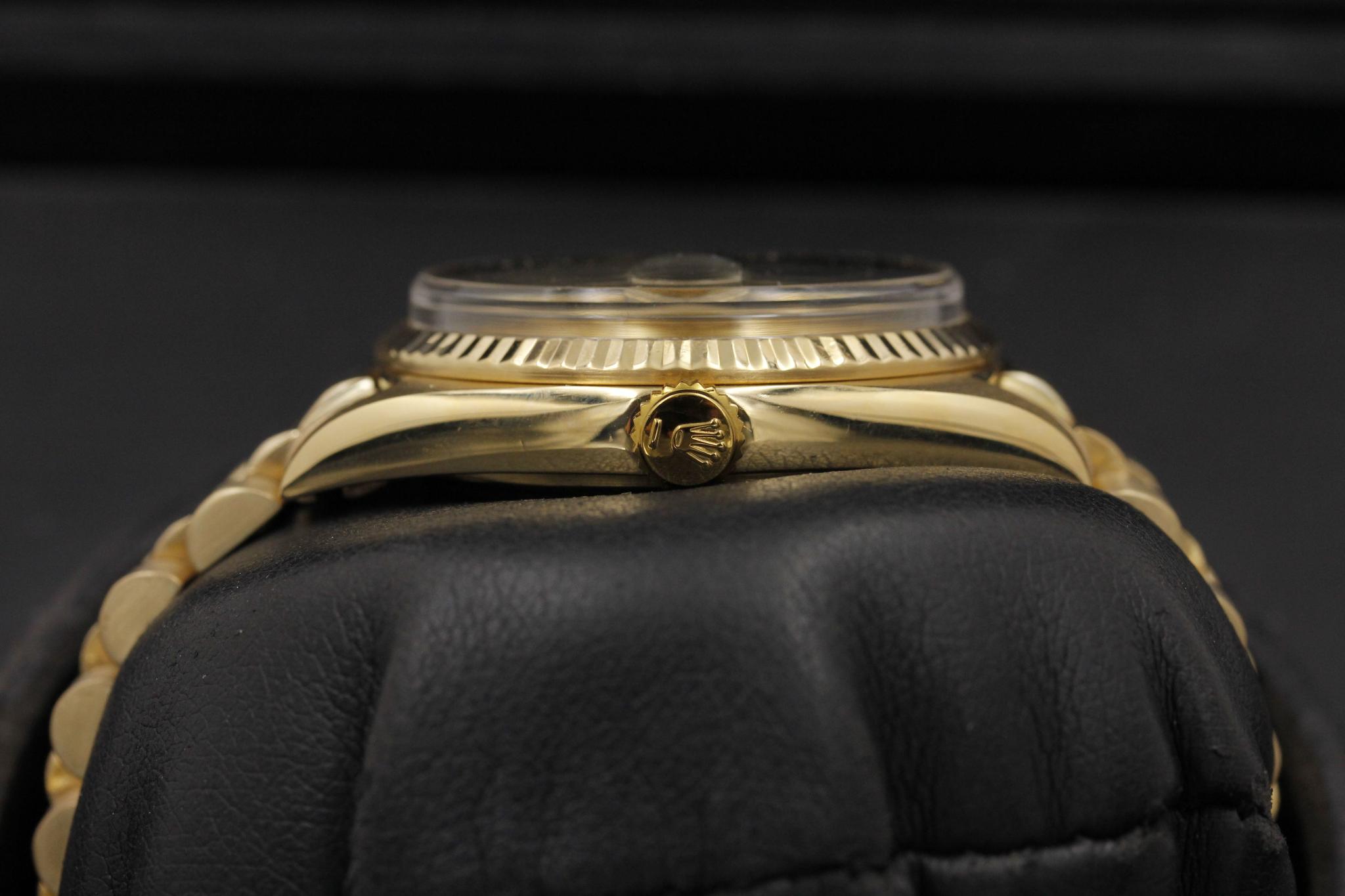 Watch Image 3