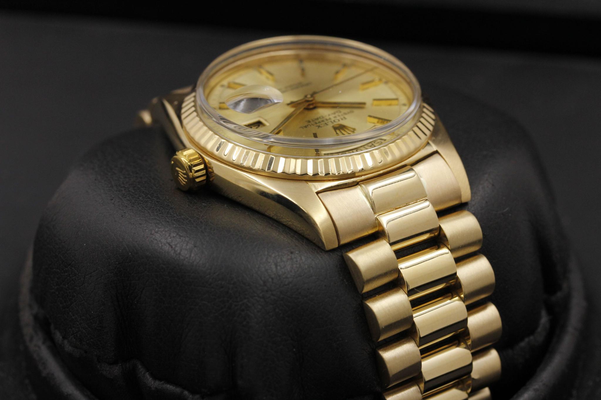 Watch Image 5