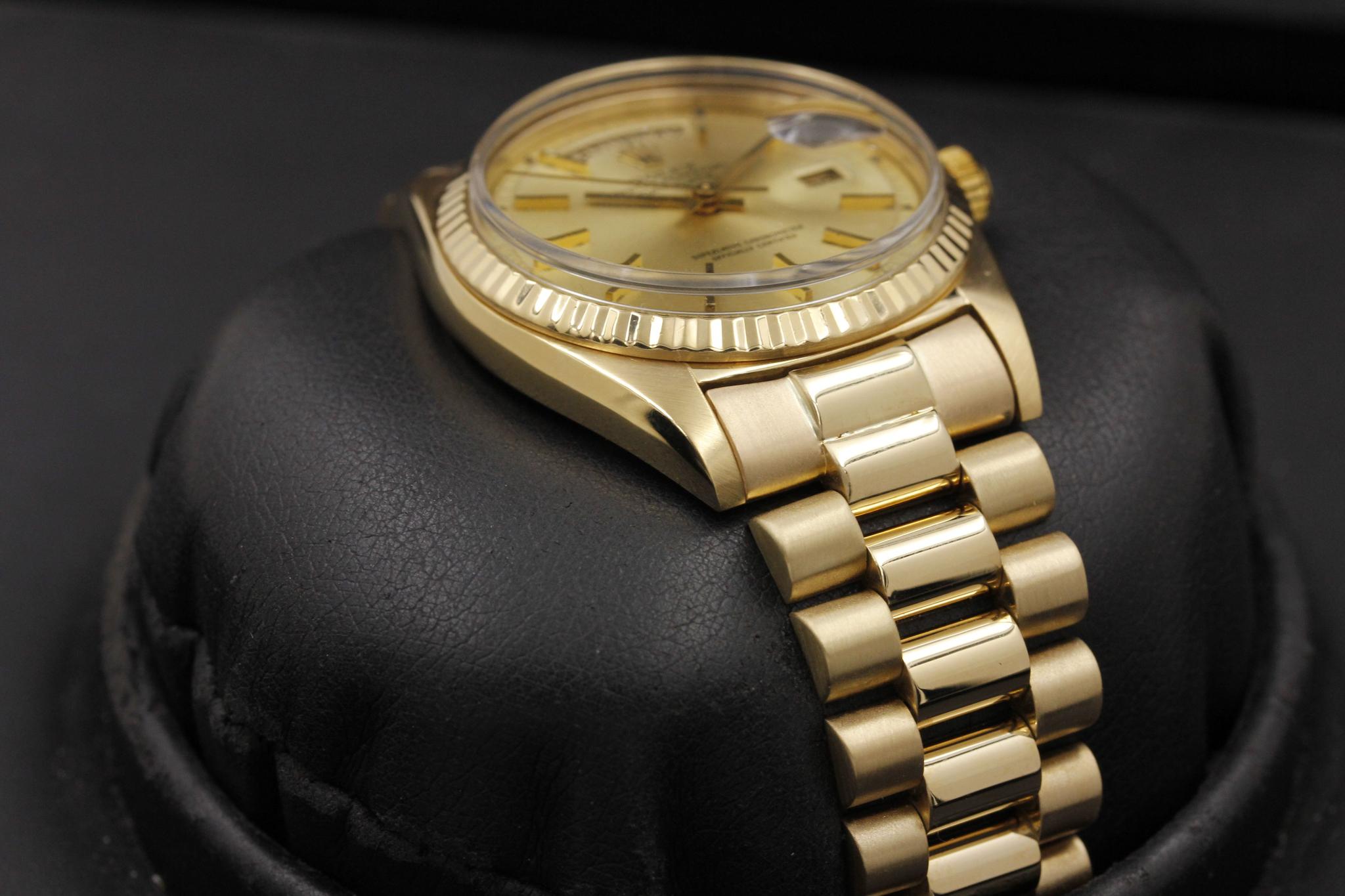 Watch Image 6