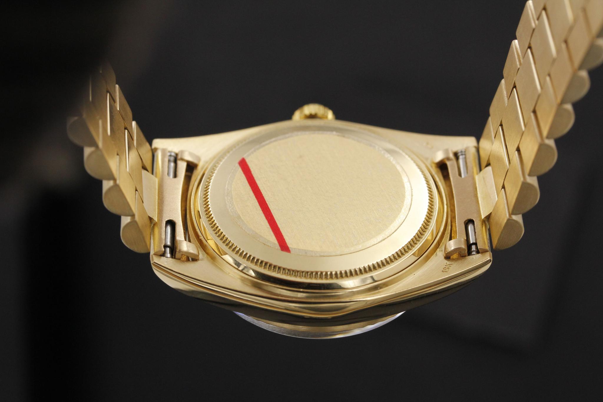 Watch Image 7