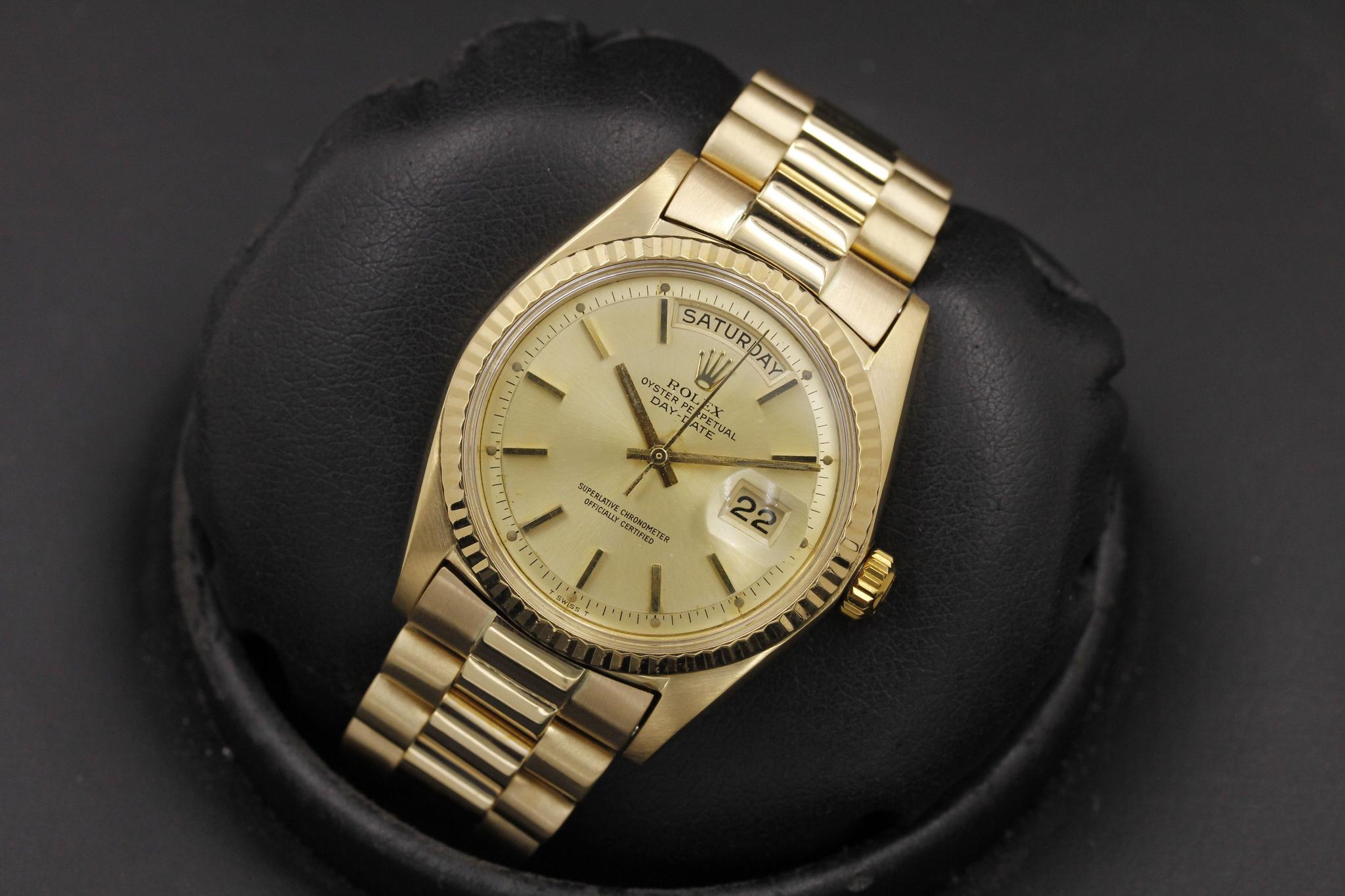Watch Image 13