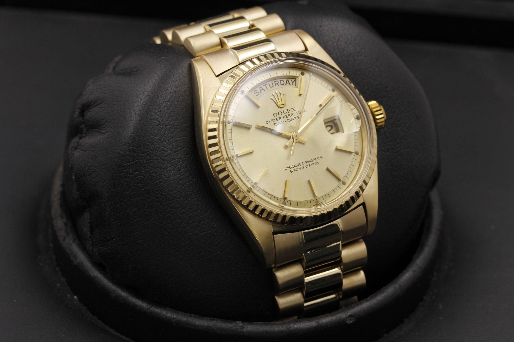 Watch Image 14