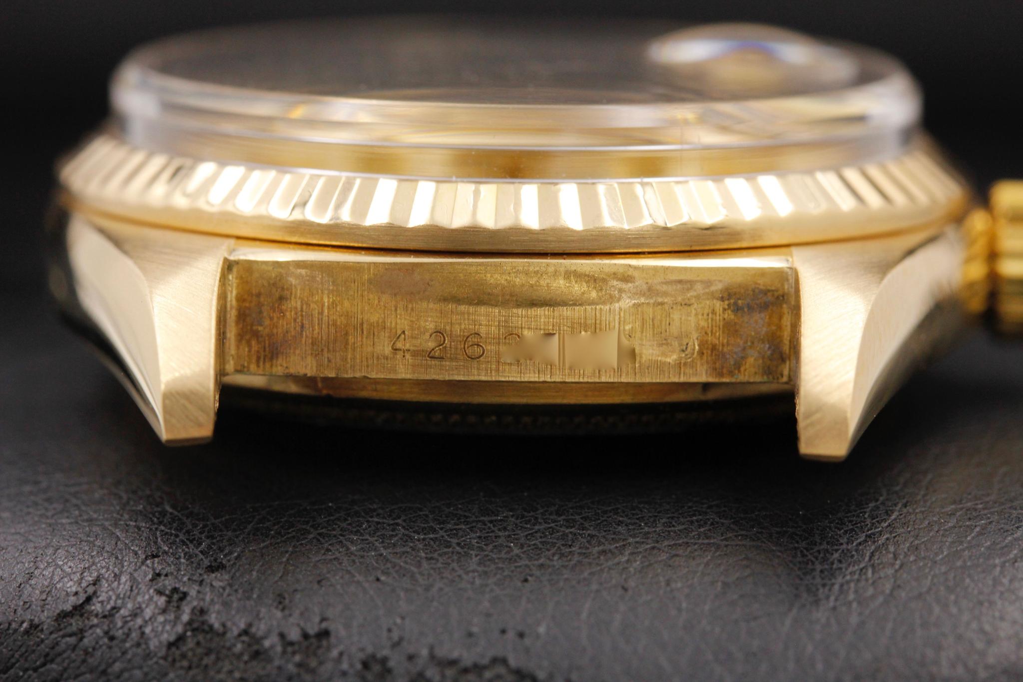 Watch Image 11