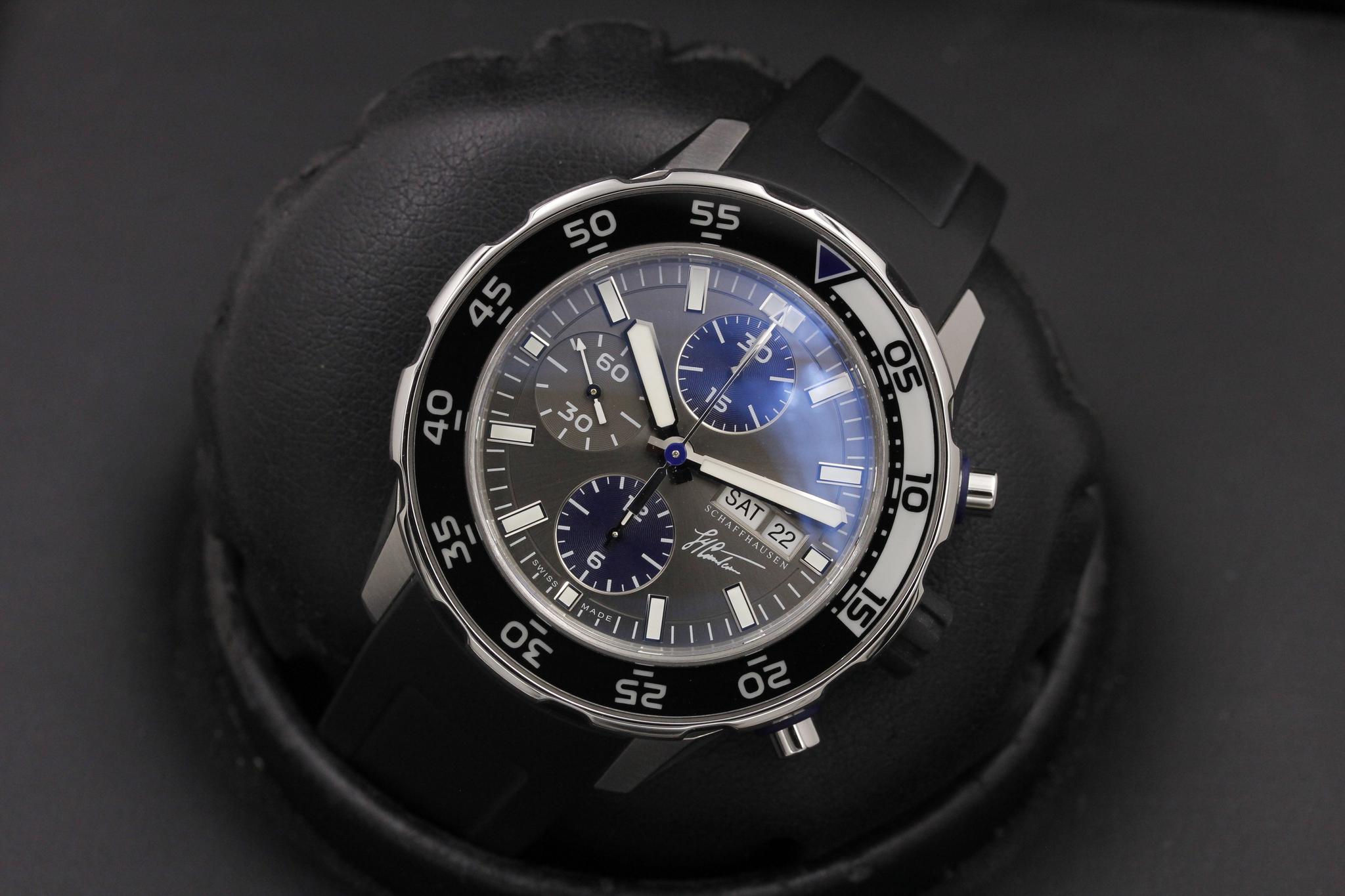 Watch Image 9
