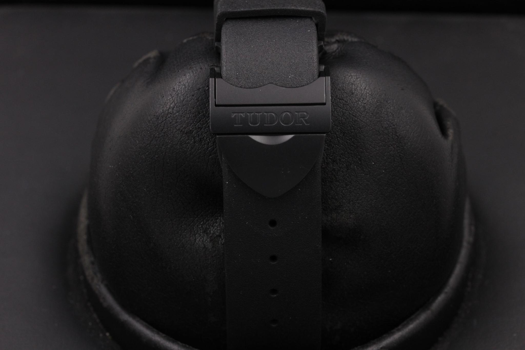 Watch Image 8