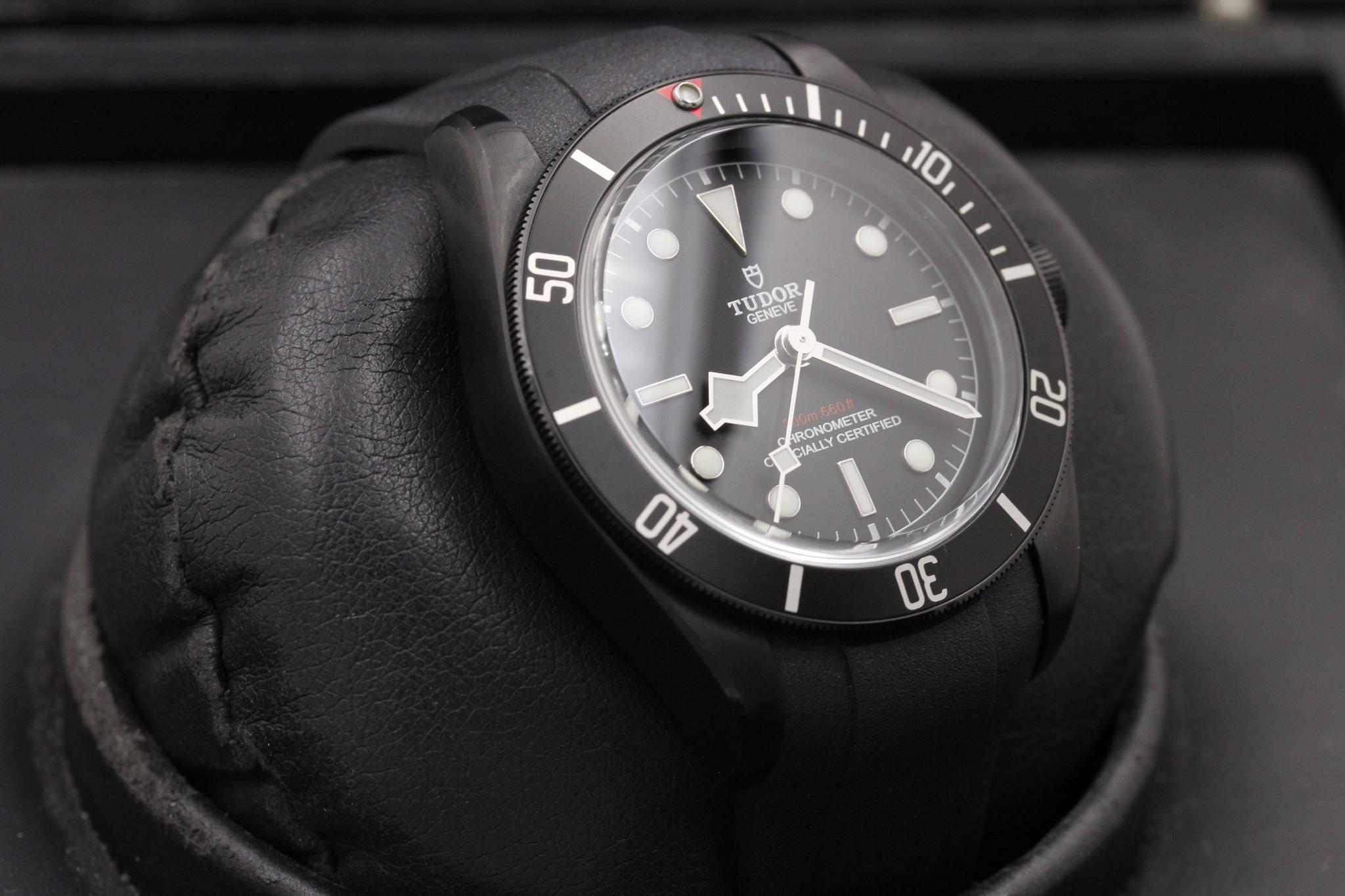 Watch Image 10