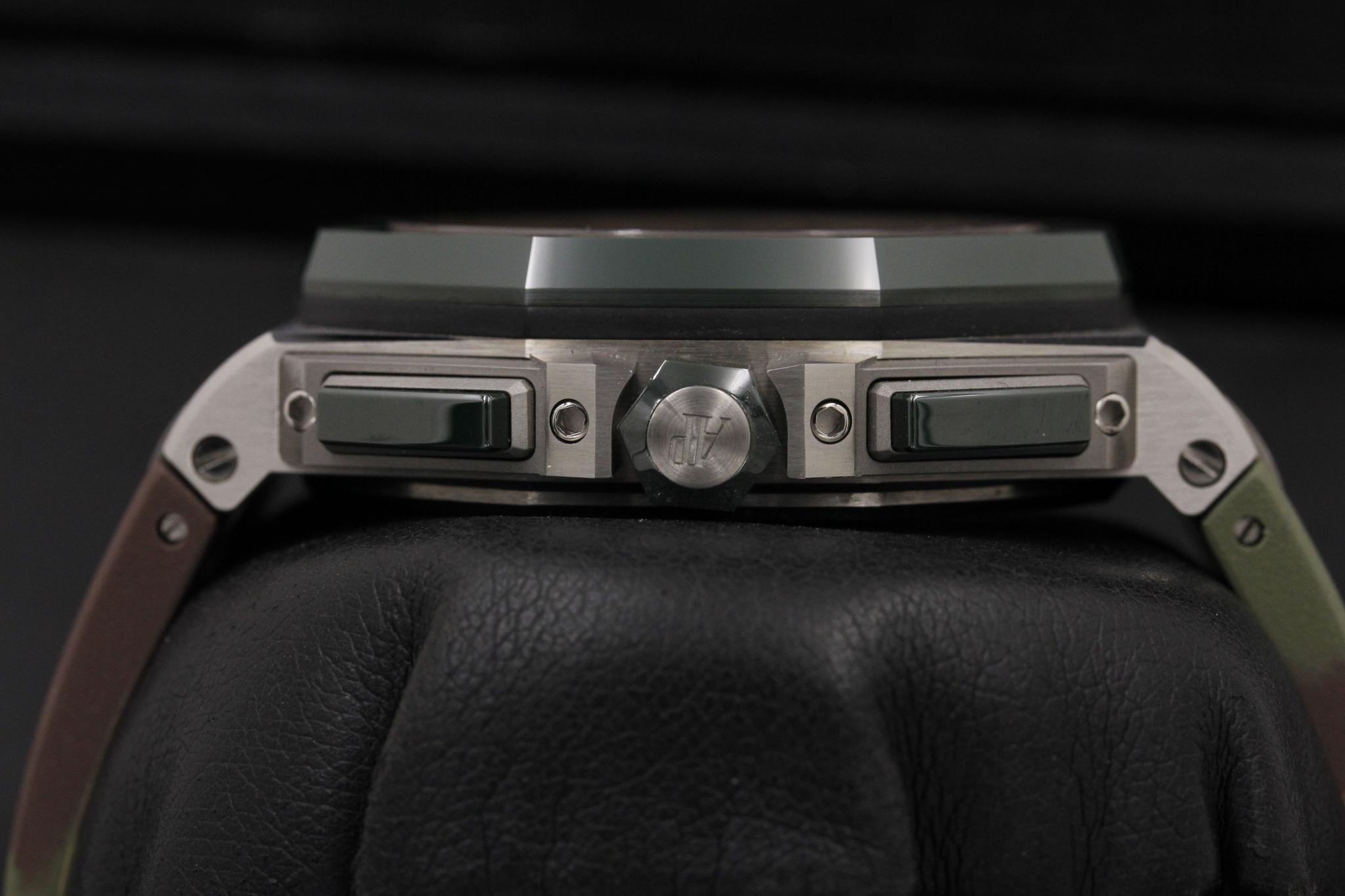 Watch Image 3