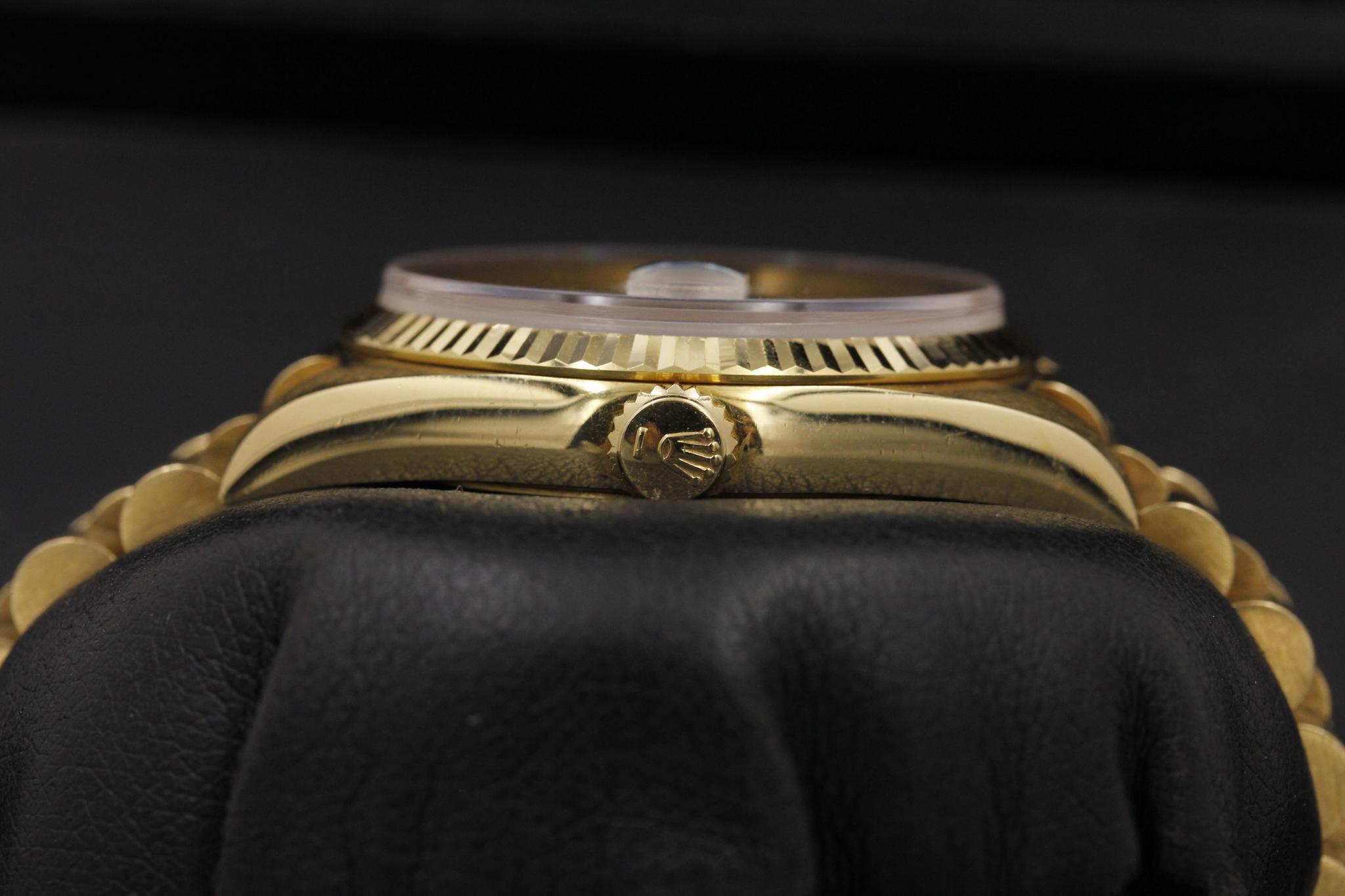 Watch Image 3