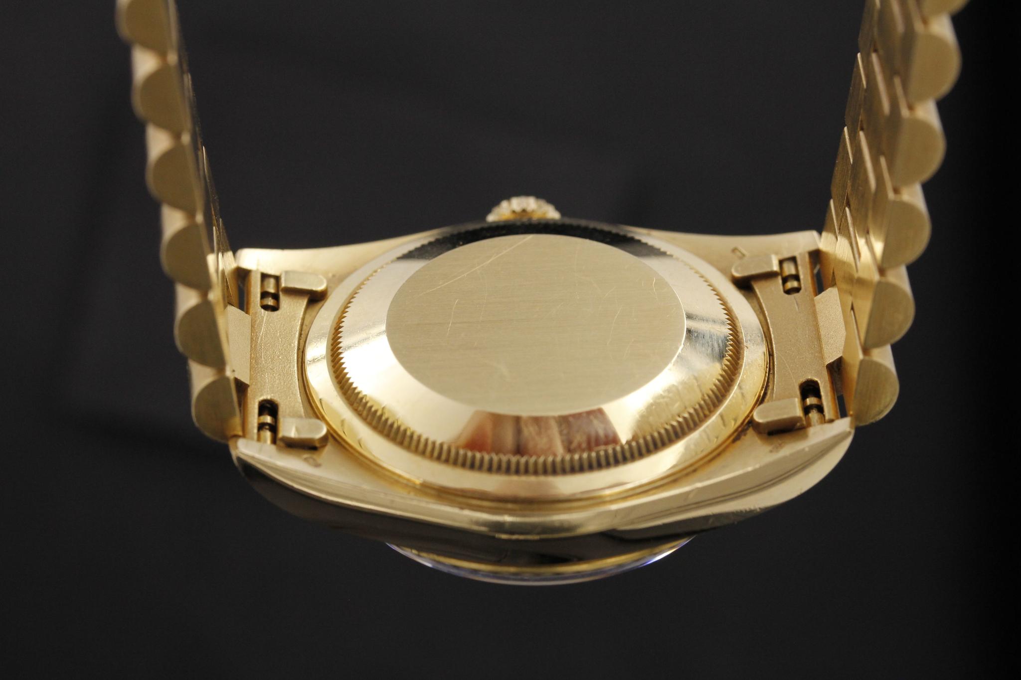 Watch Image 7