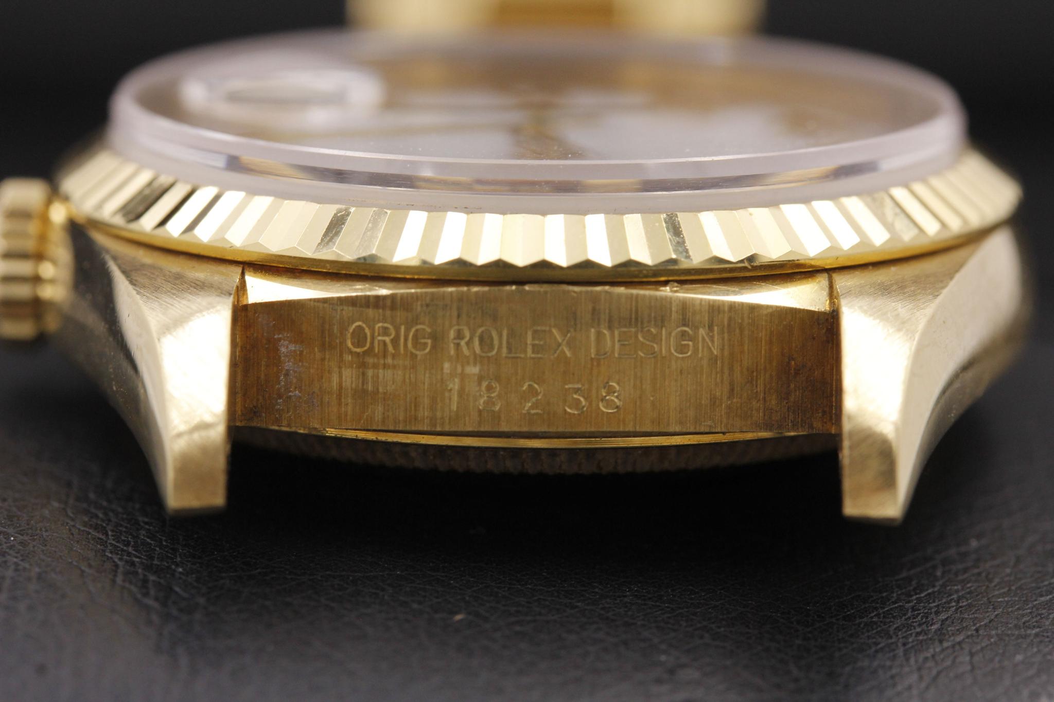 Watch Image 10