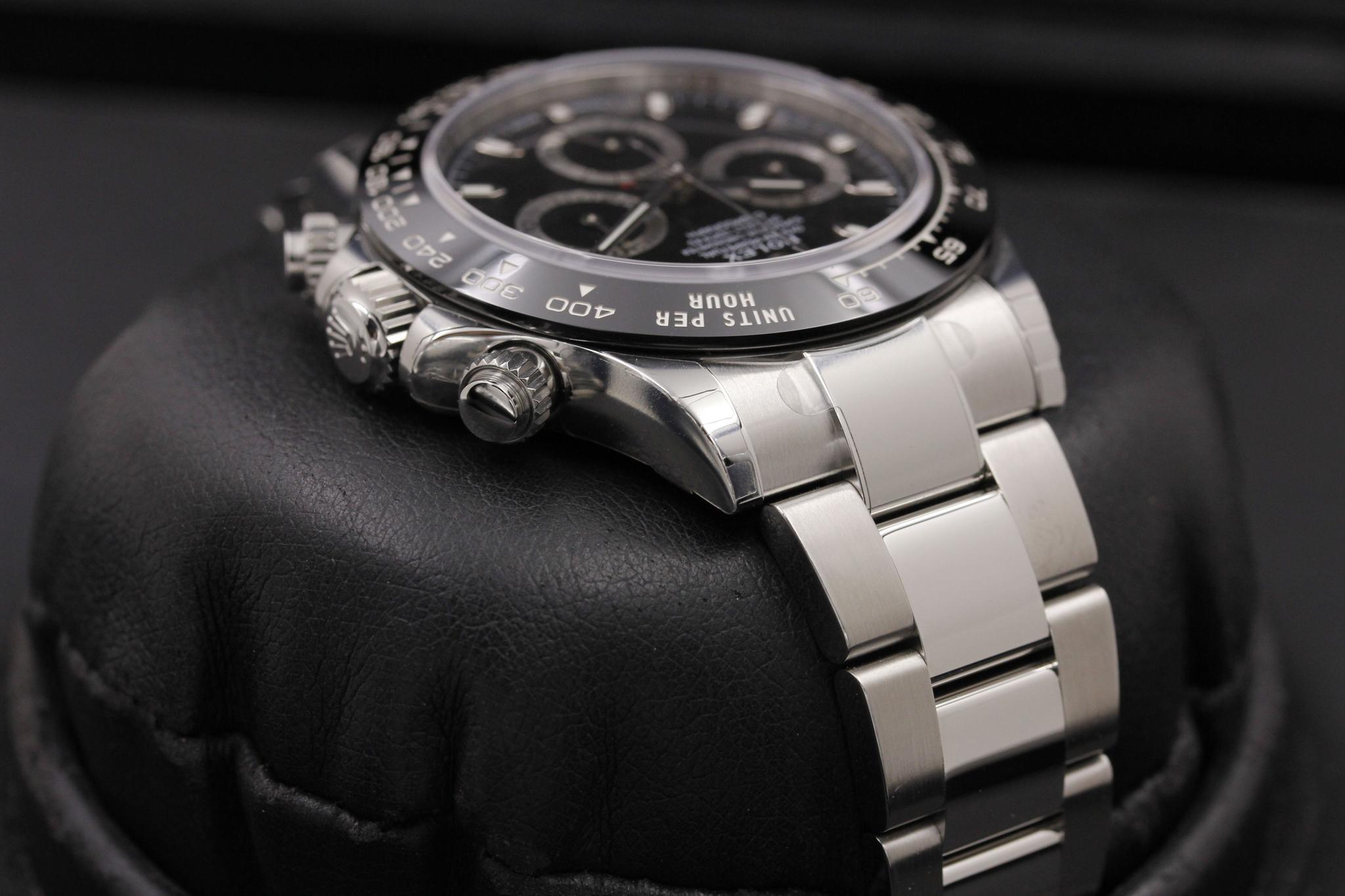Watch Image 4
