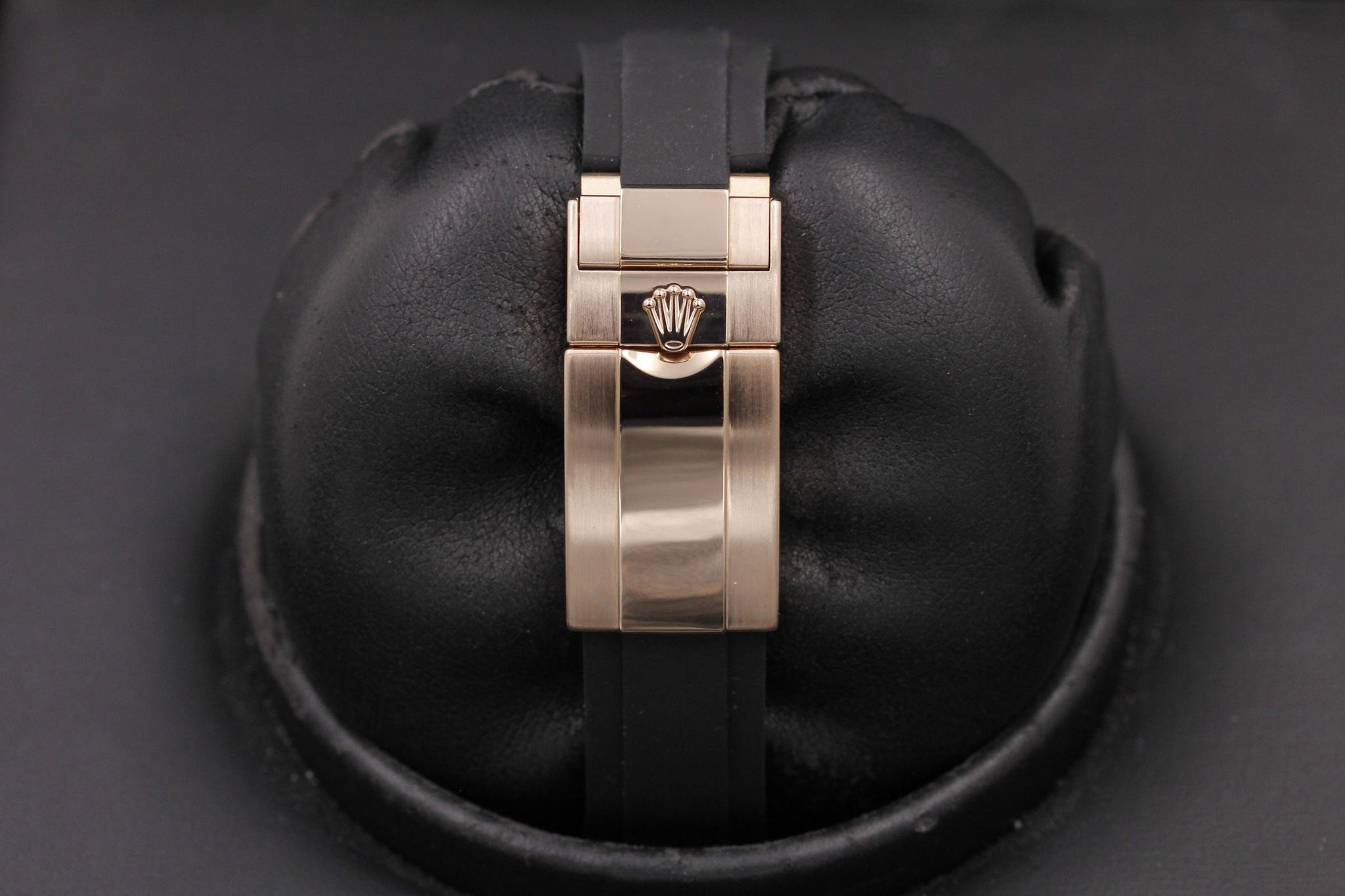 Watch Image 8