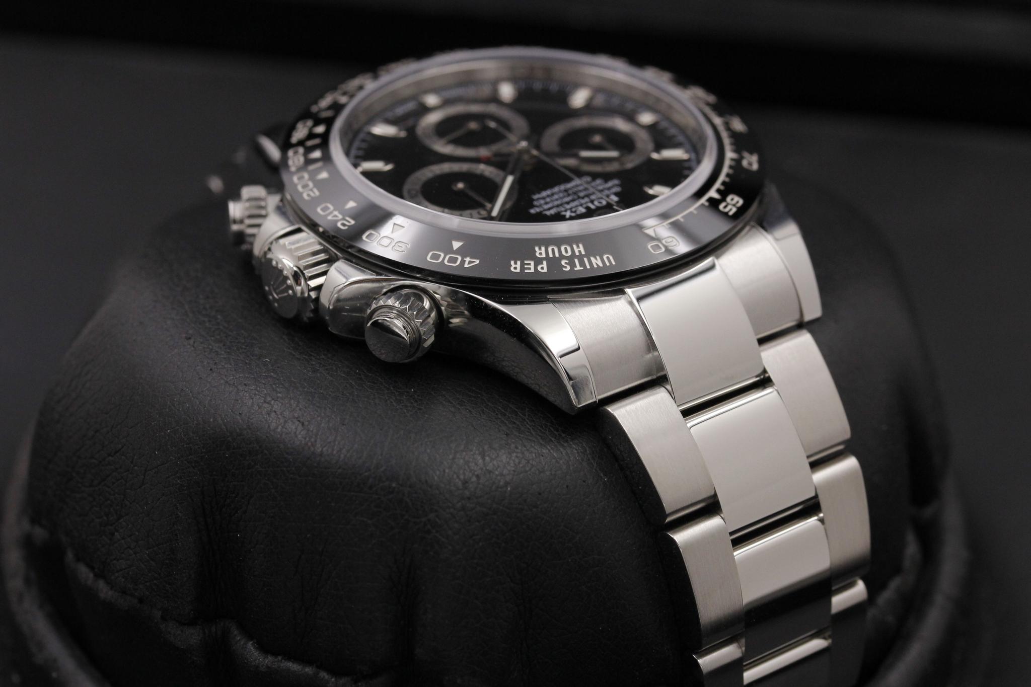 Watch Image 4