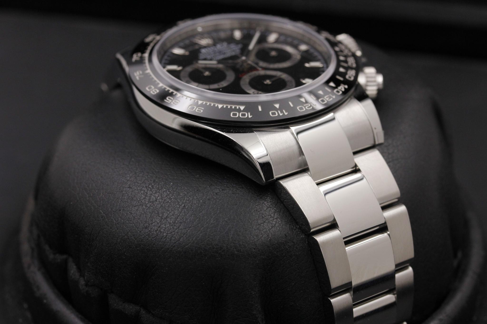 Watch Image 6