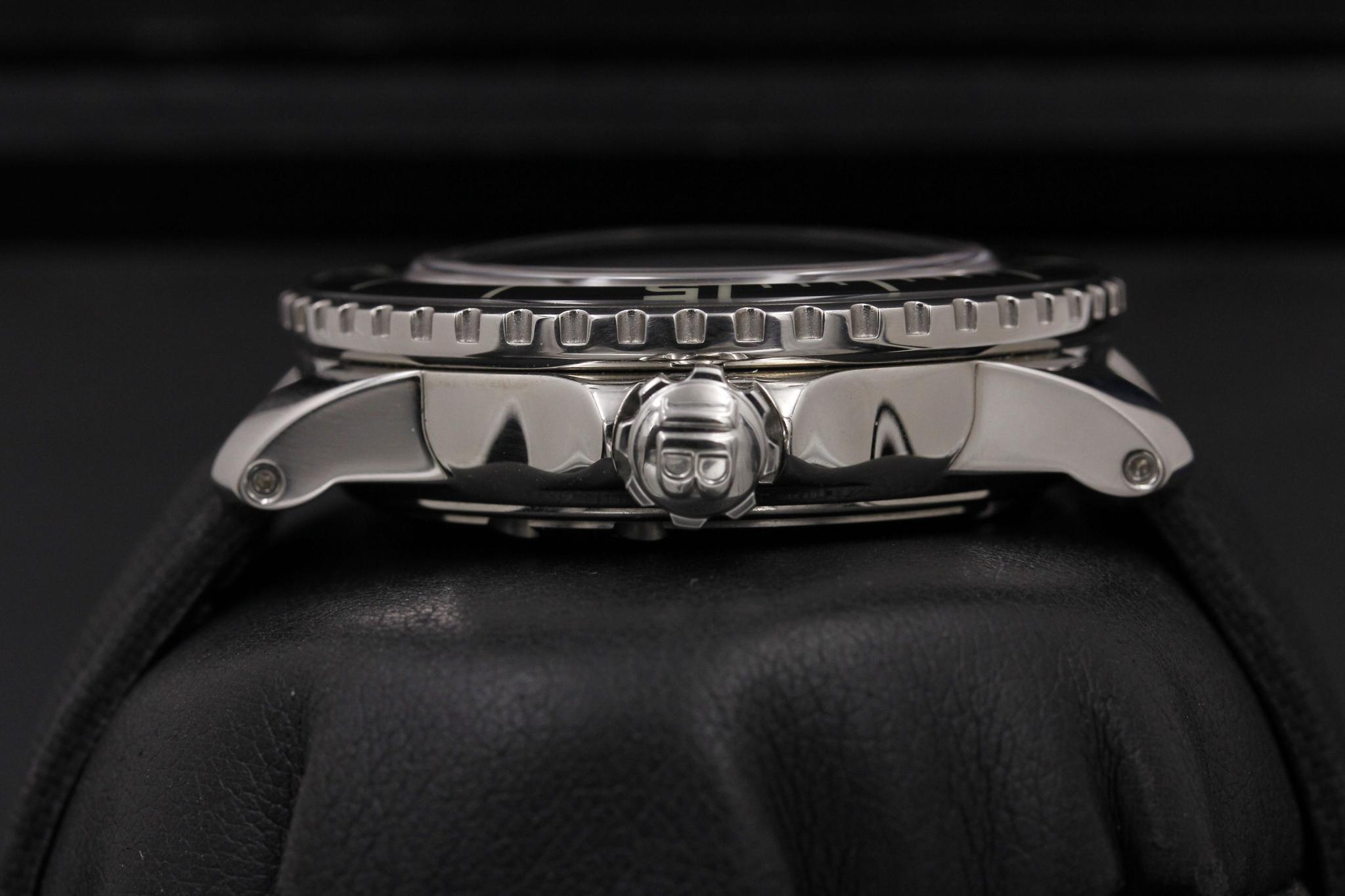 Watch Image 3