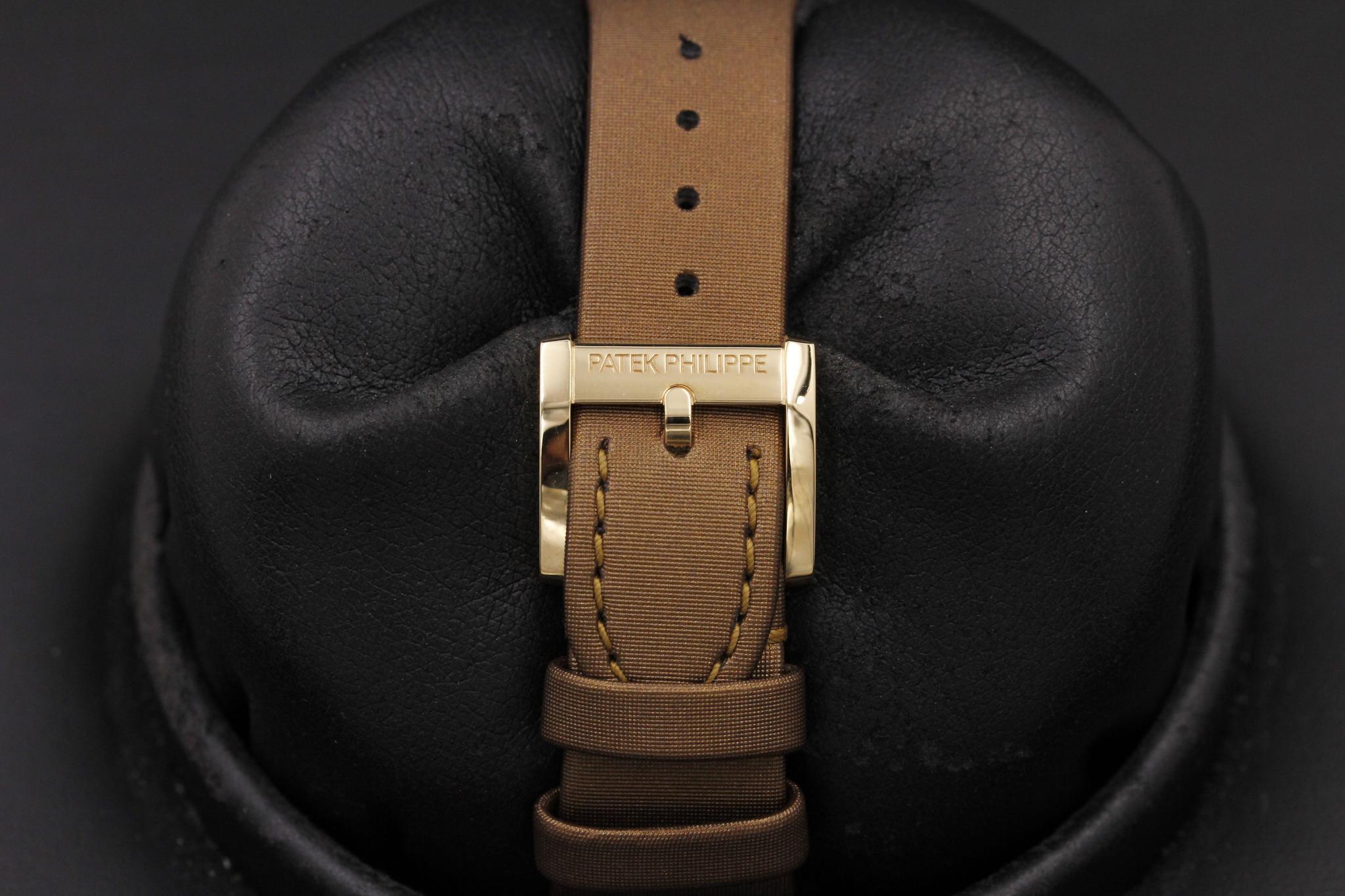 Watch Image 8
