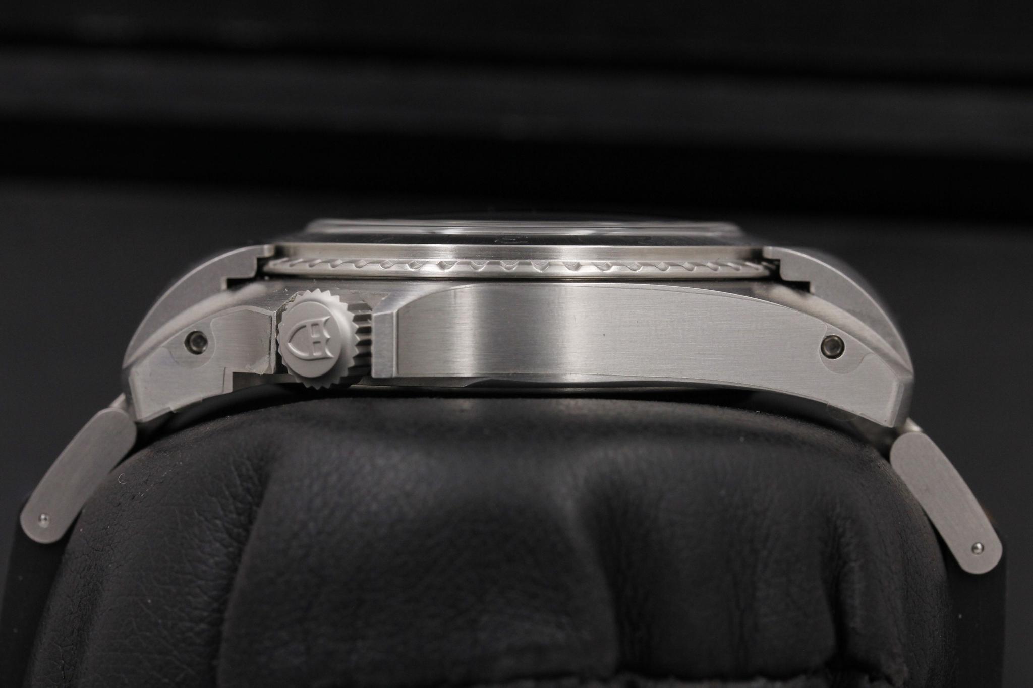 Watch Image 3