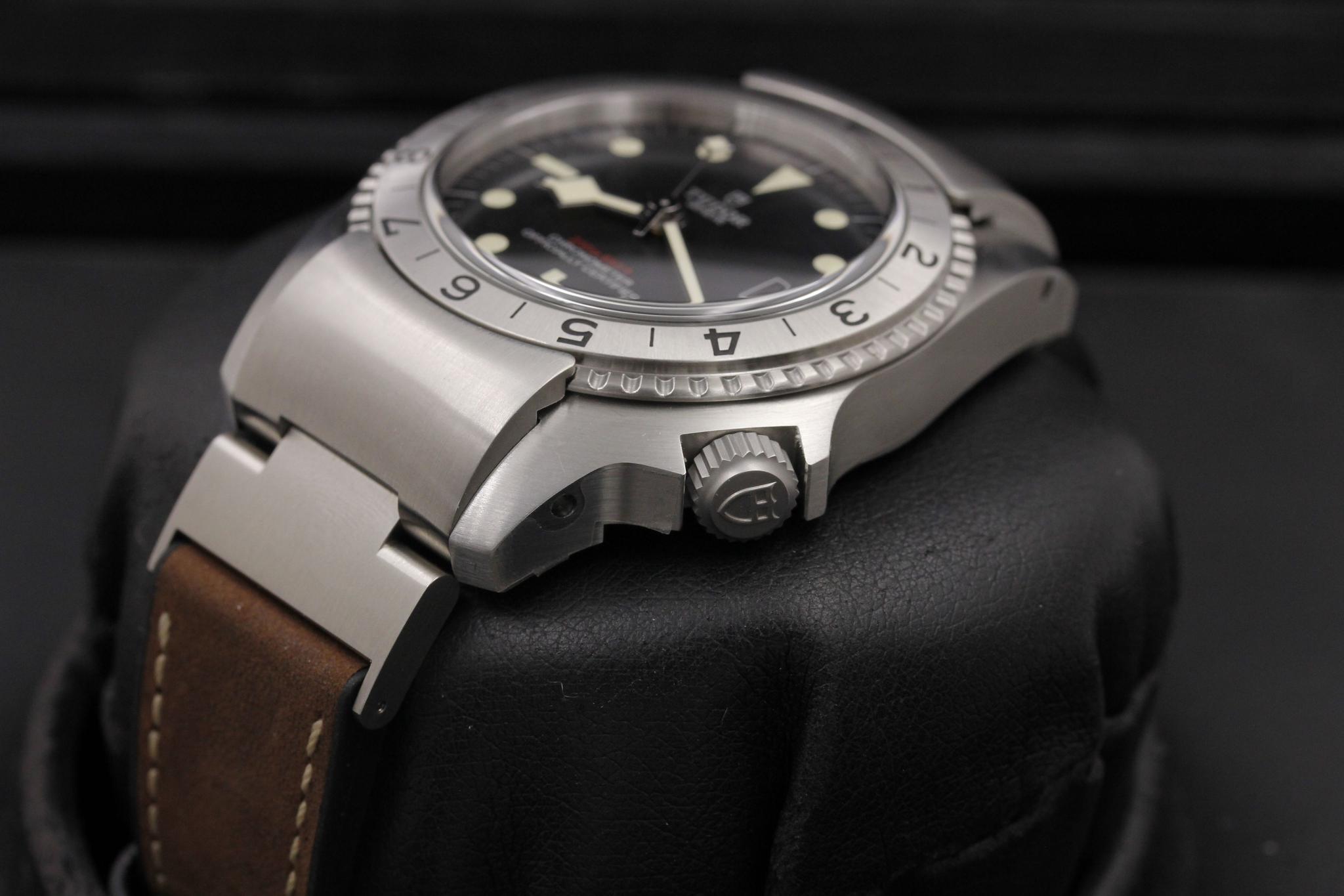 Watch Image 2