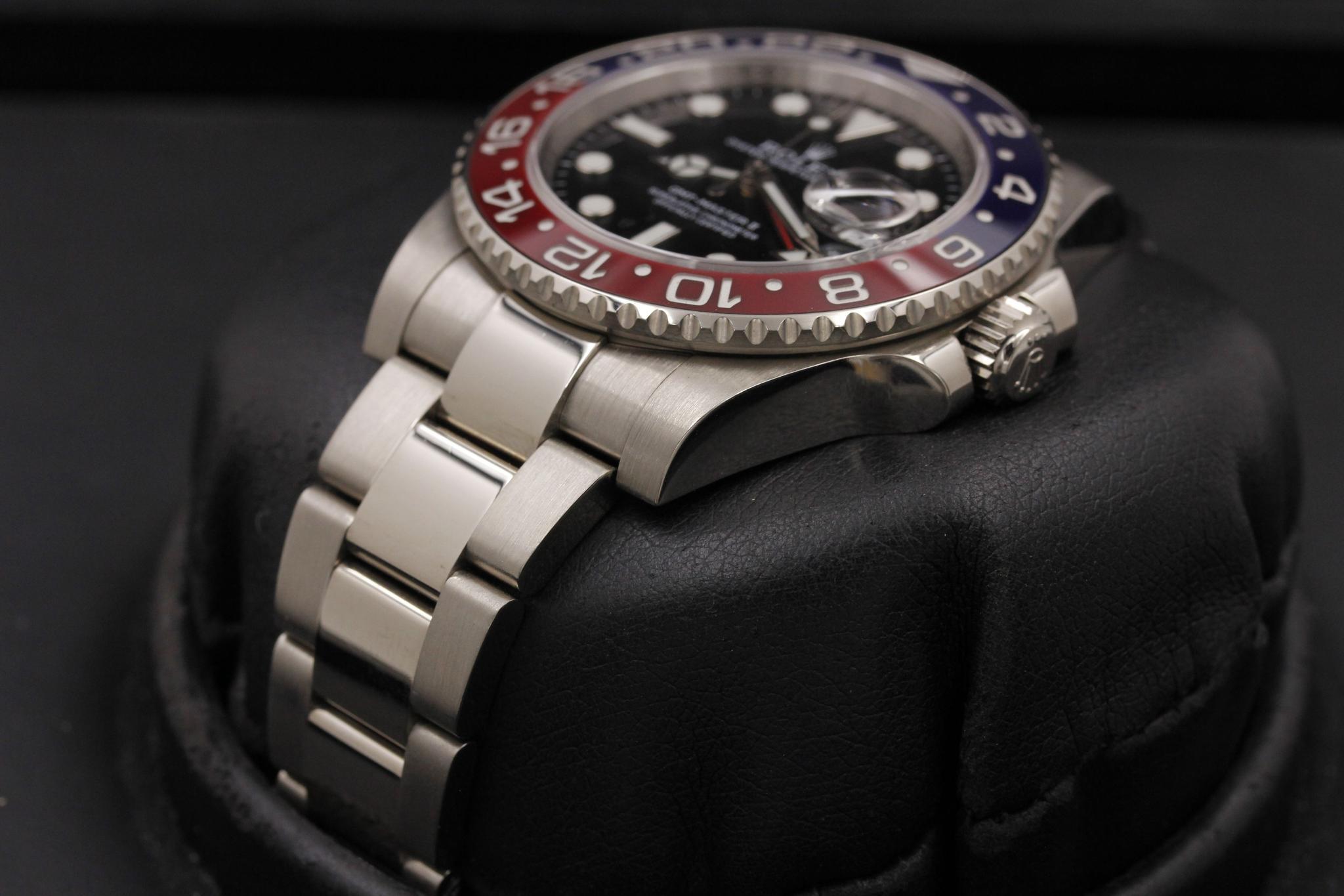 Watch Image 2