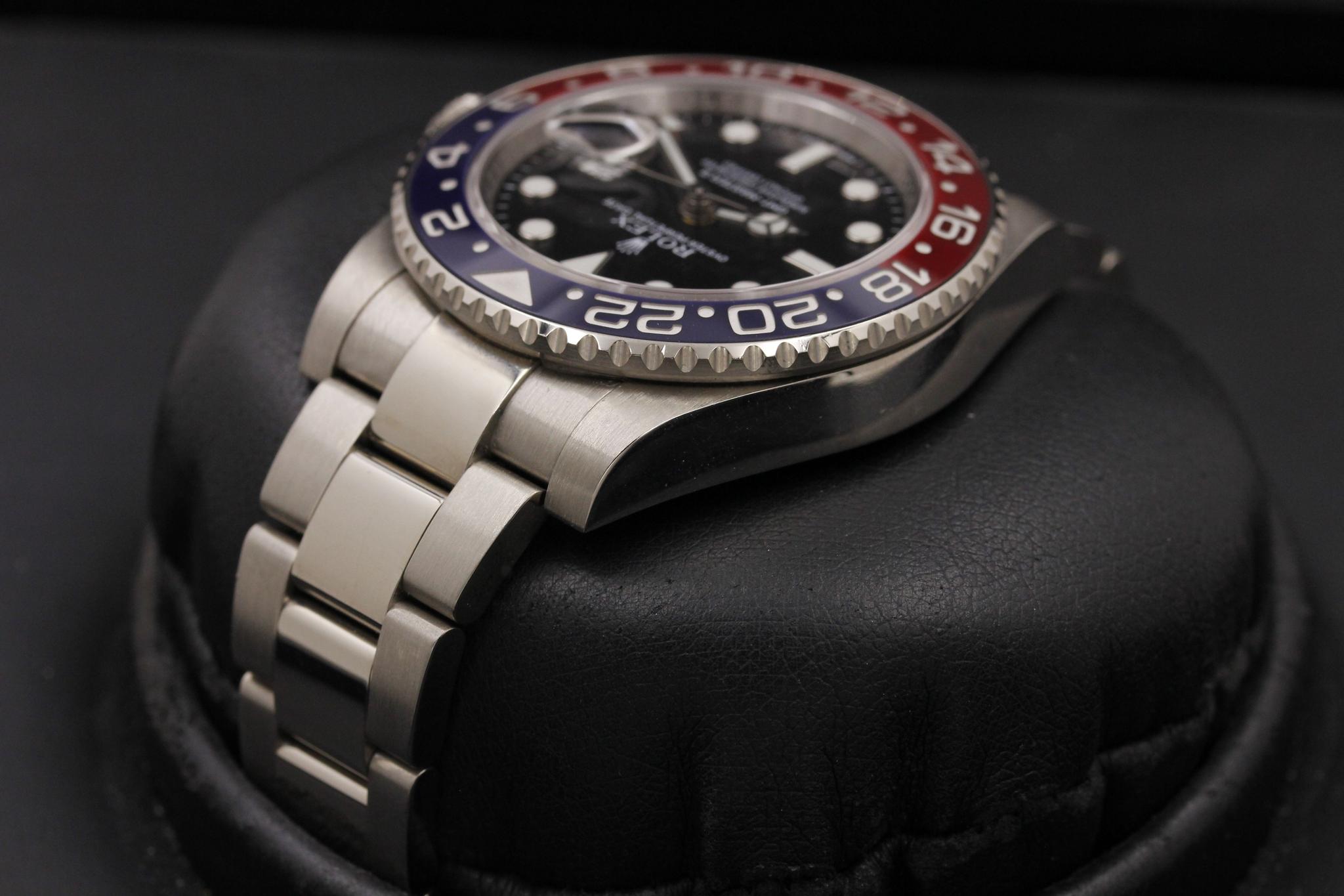 Watch Image 6
