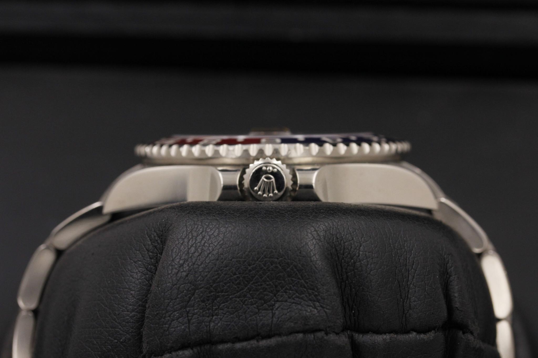 Watch Image 3