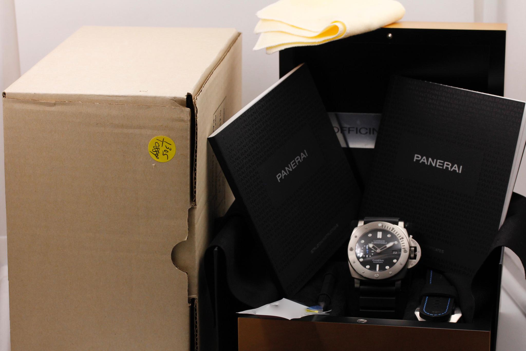 Watch Image 12