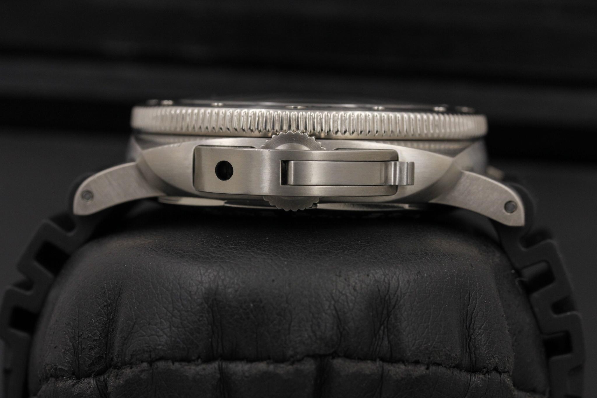 Watch Image 3