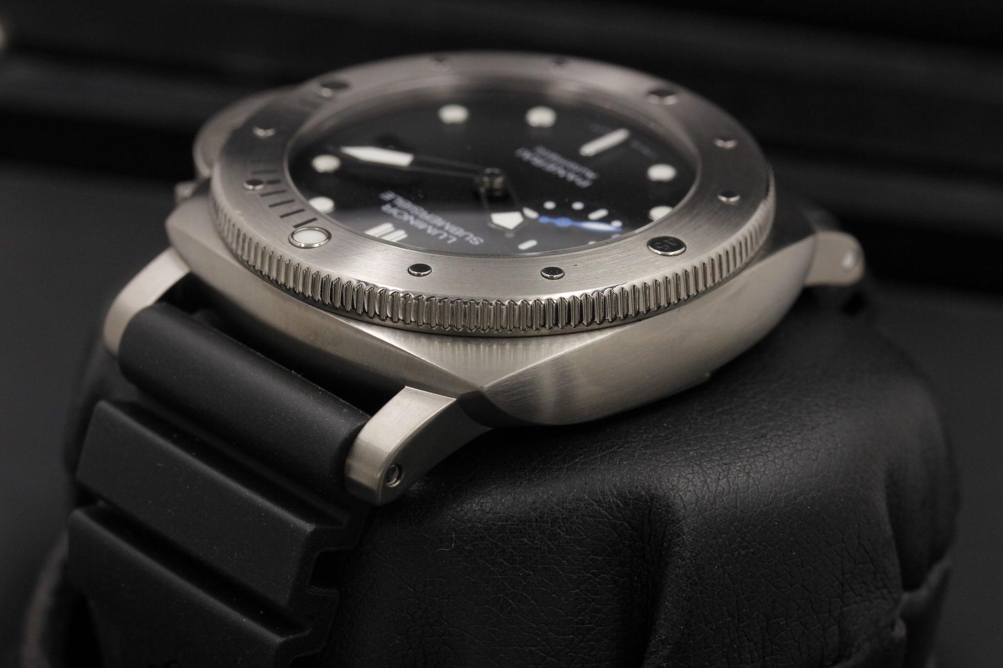 Watch Image 5
