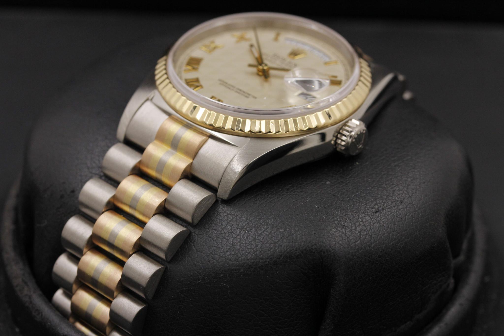 Watch Image 2