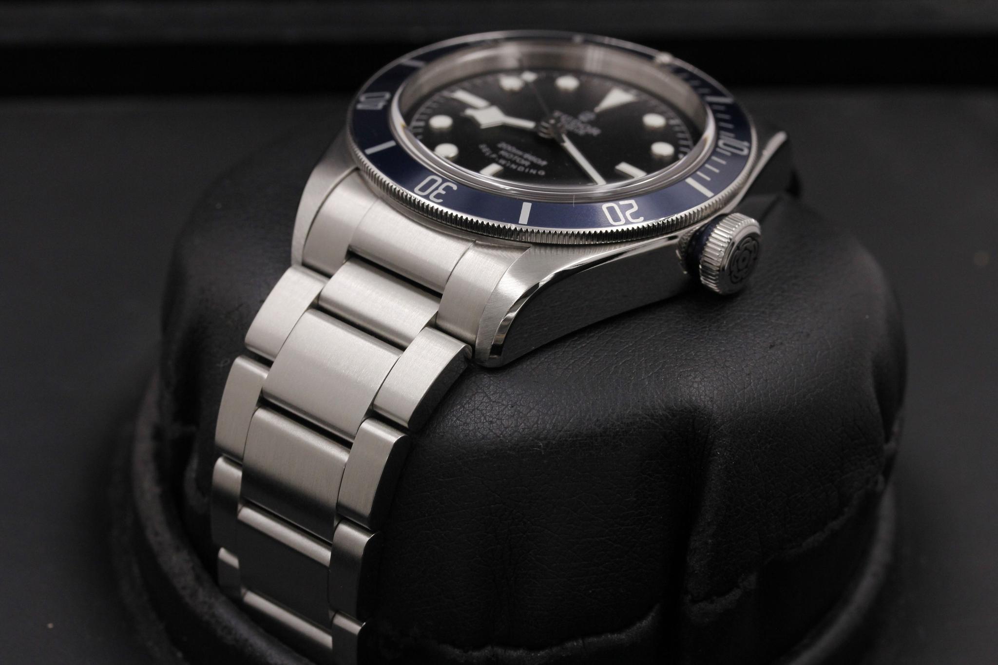 Watch Image 2