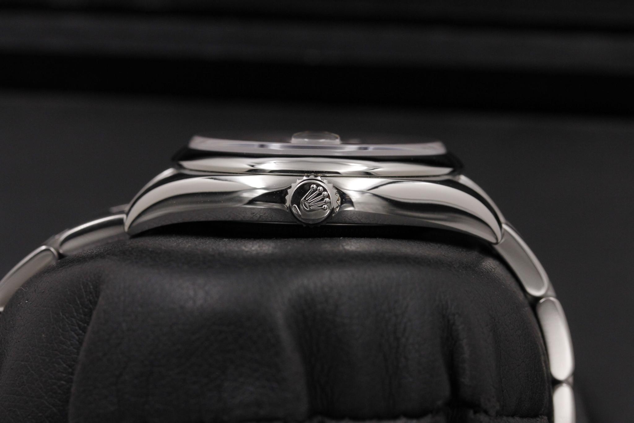 Watch Image 3