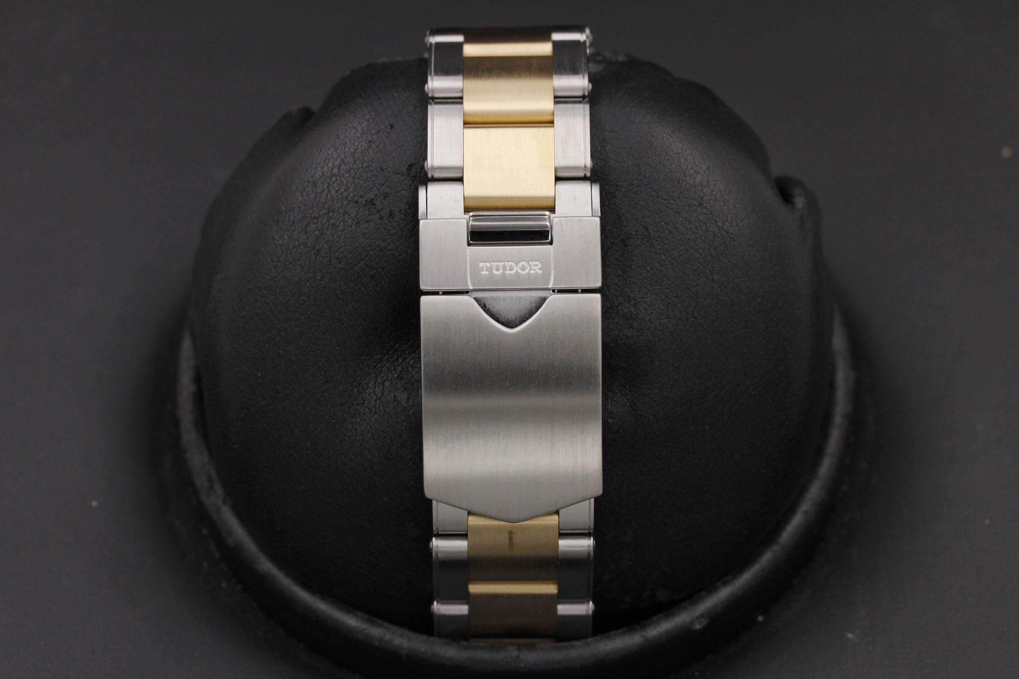 Watch Image 8