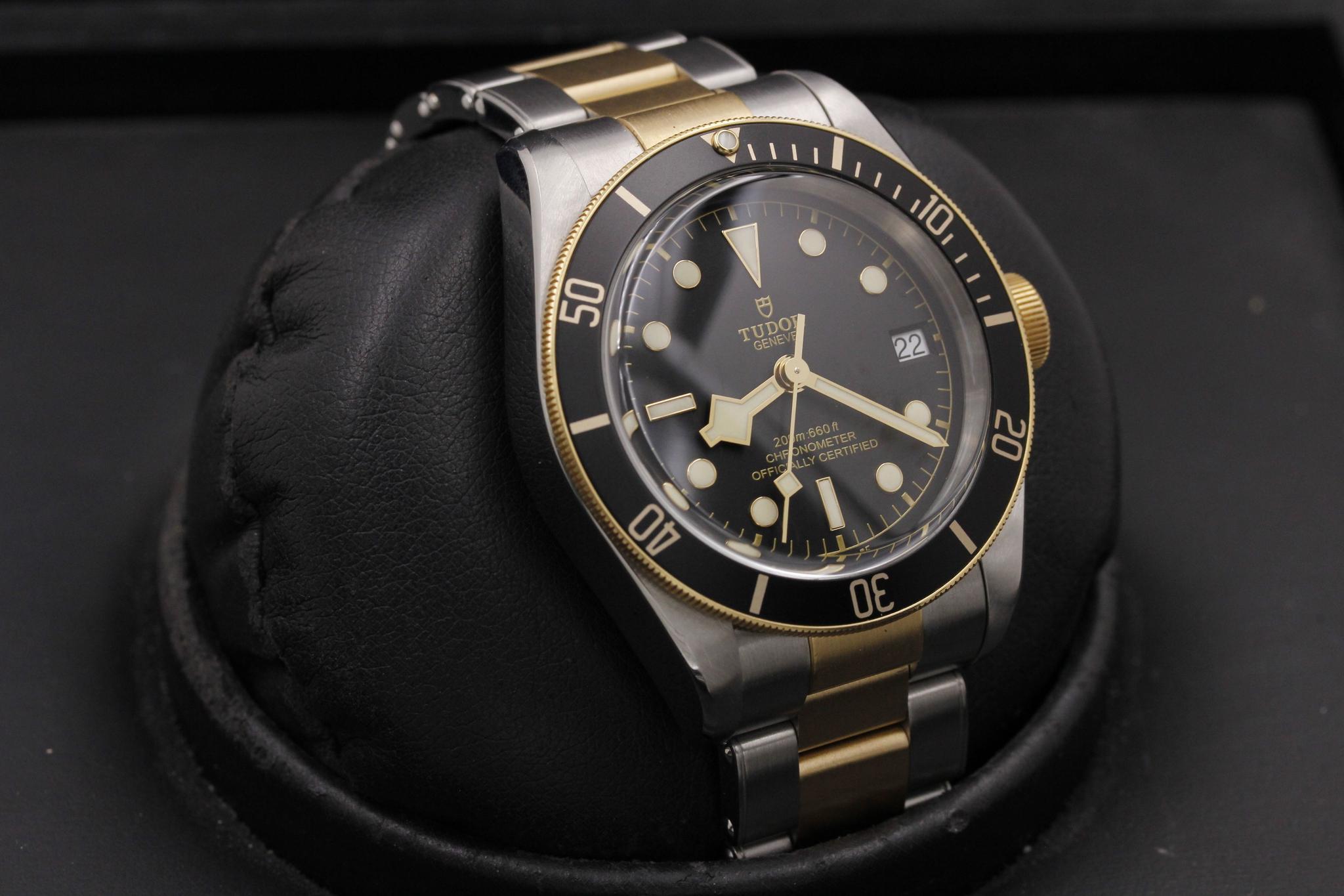 Watch Image 10
