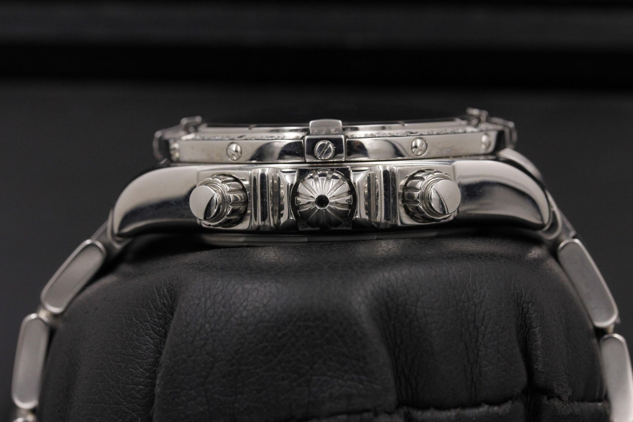 Watch Image 3